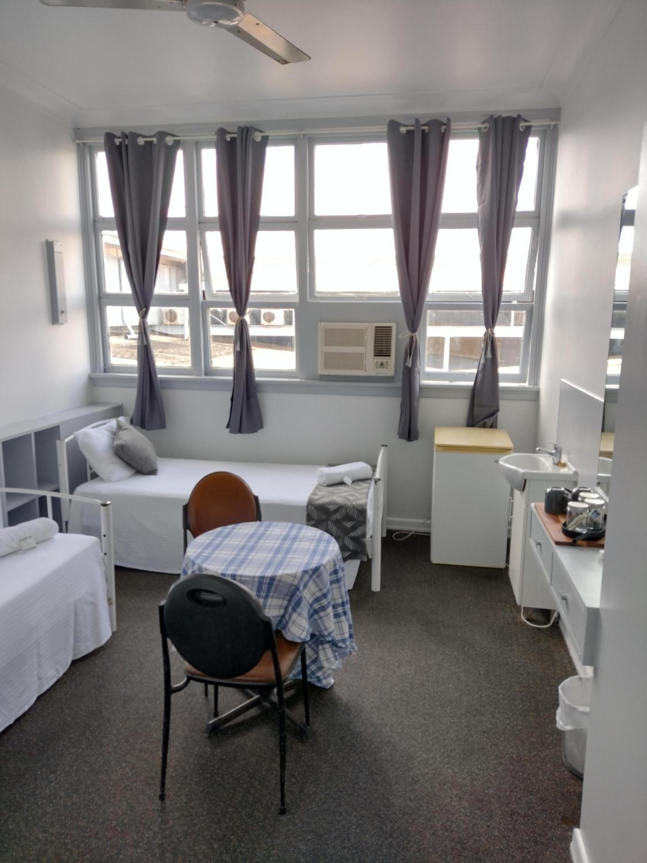 Standard Twin Room with Shared Bathroom photo 1