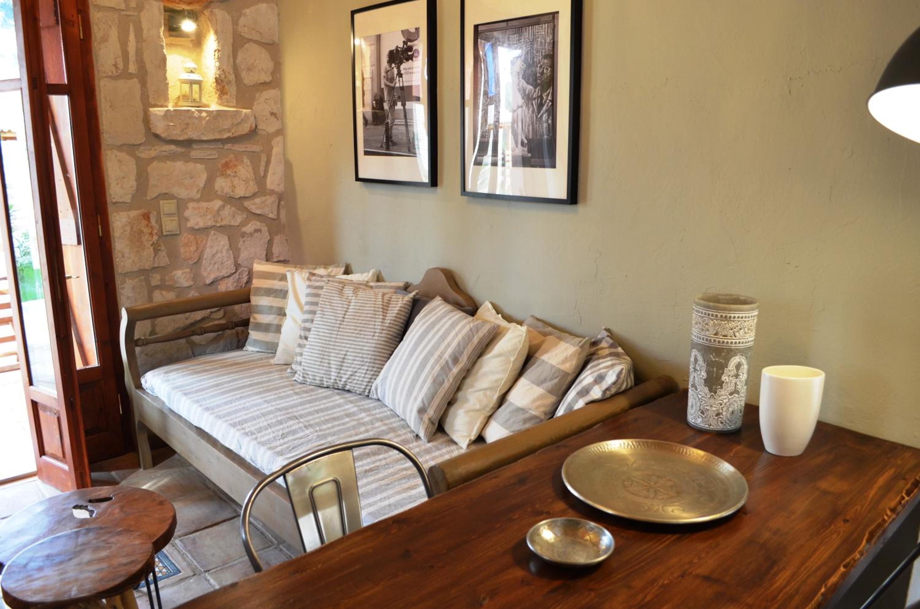 SUPERIOR VILLAS 2BDRMS Next to the BEACH with private POOL and Outdoor SPA BATH - Photo 11