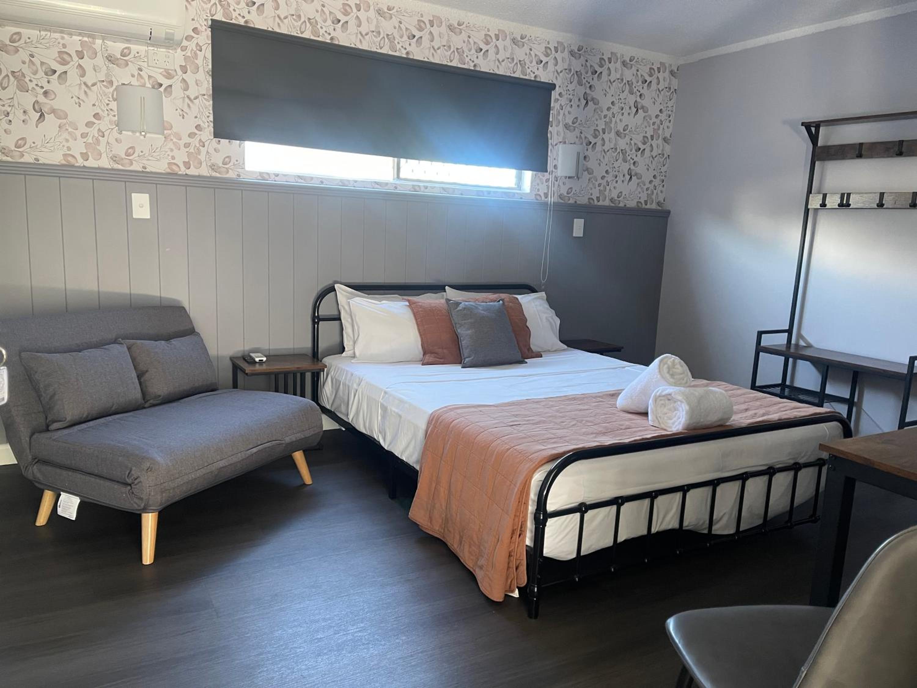 Deluxe Queen Room photo 3