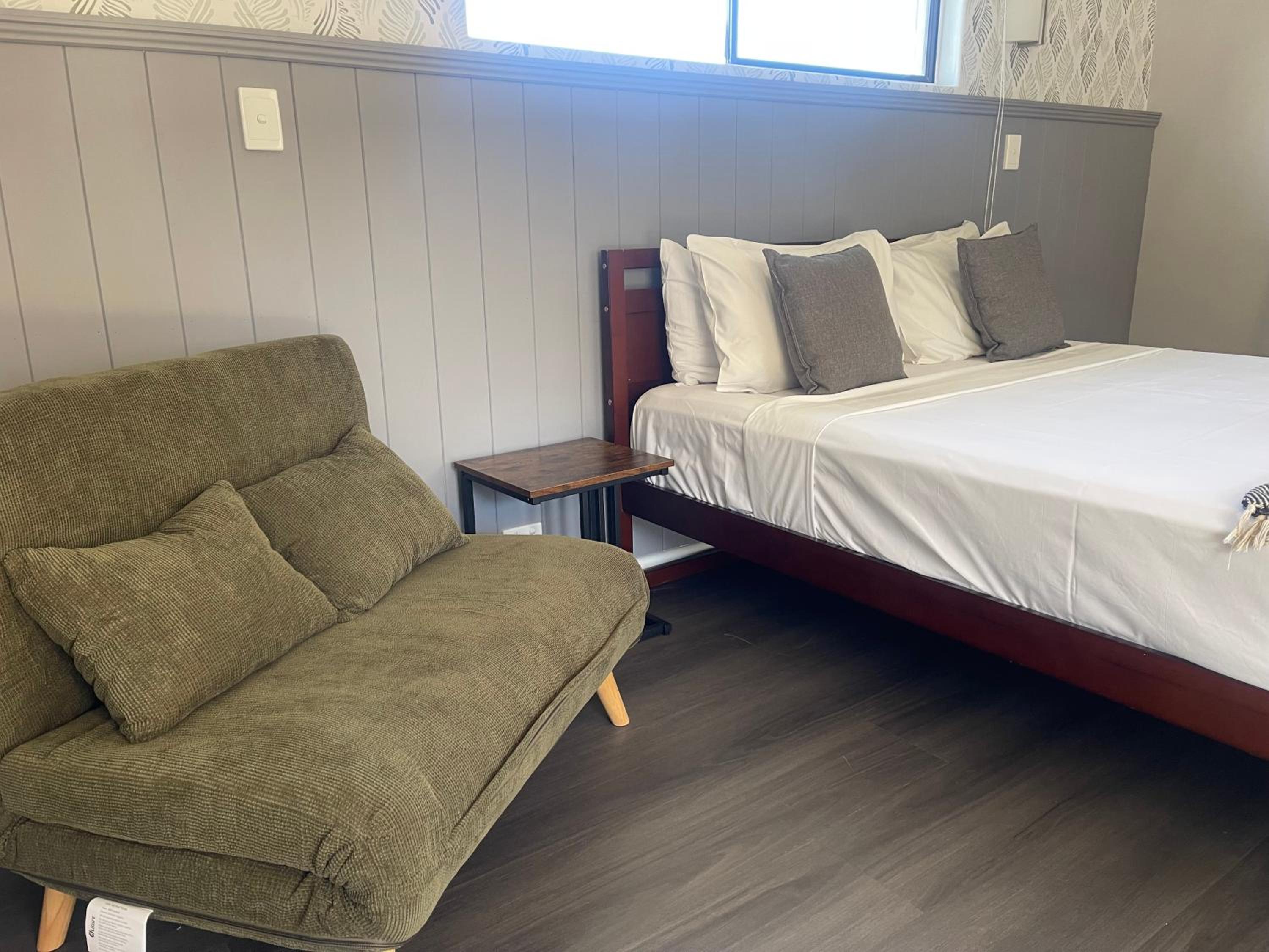 Deluxe Queen Room photo 2