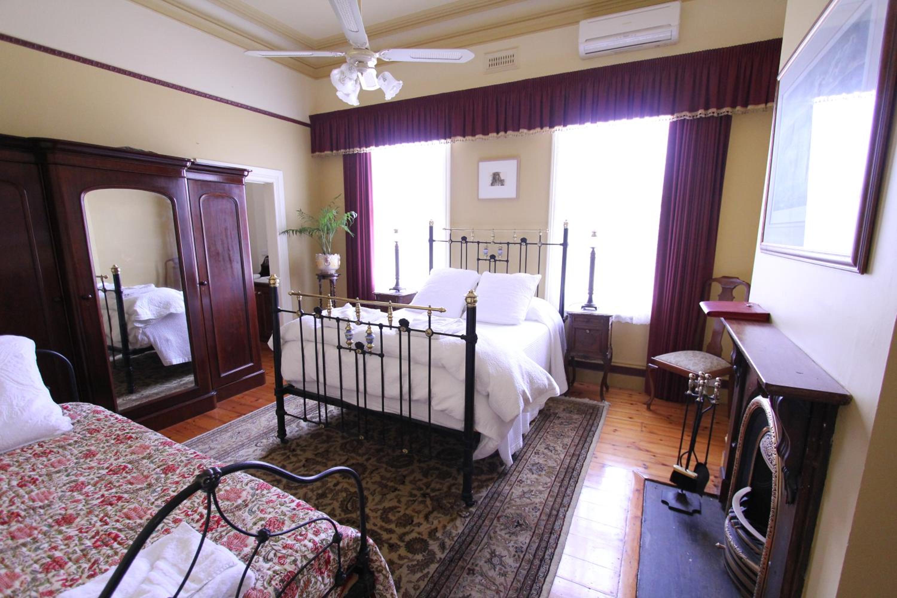 Deluxe Queen Room photo 2