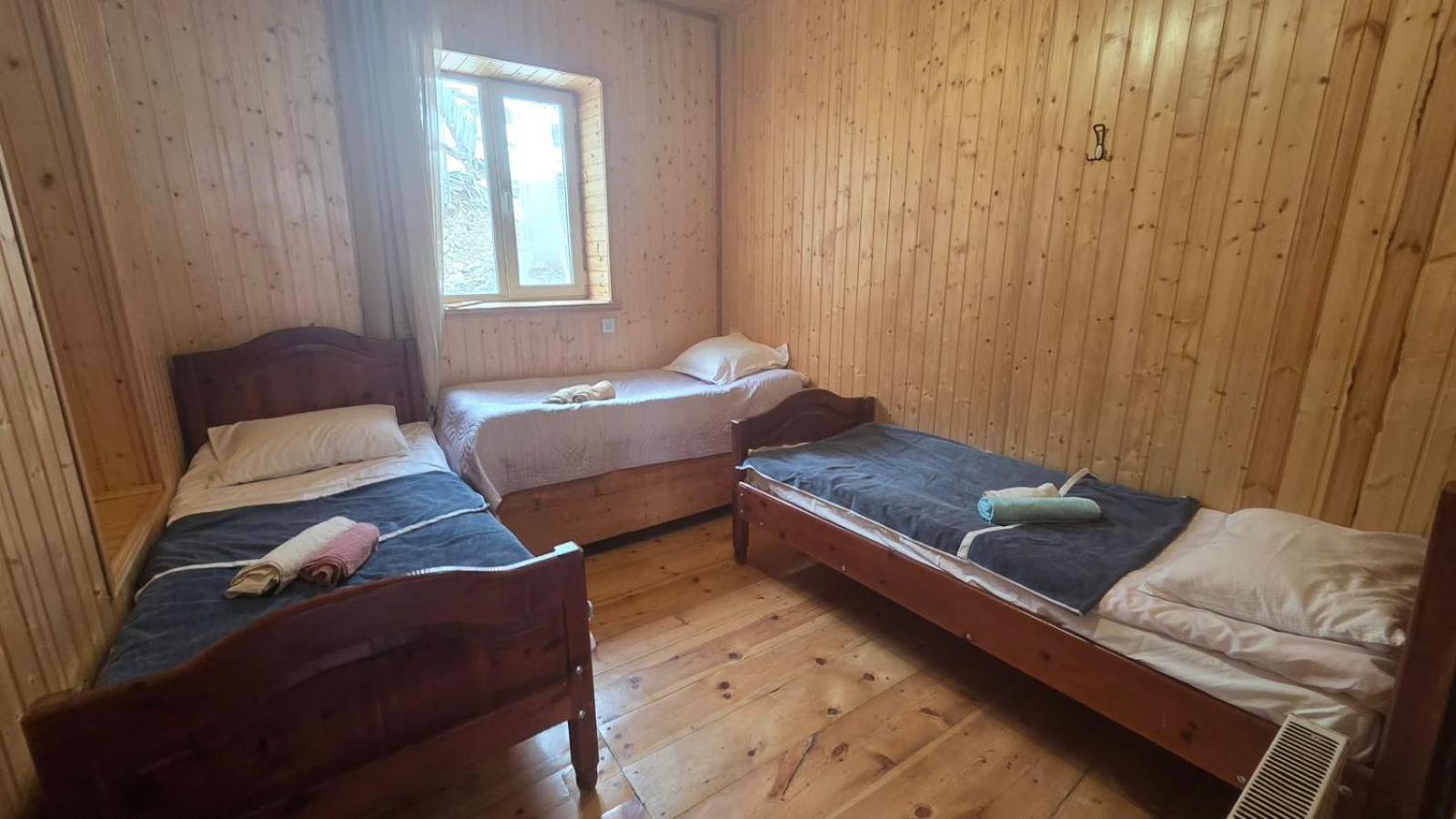 Triple Room with Shared Bathroom photo 1