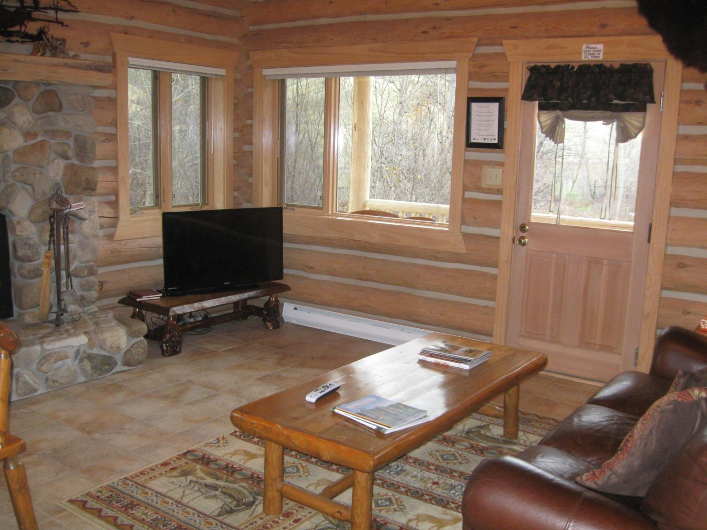 One-Bedroom Cottage - Willow photo 1