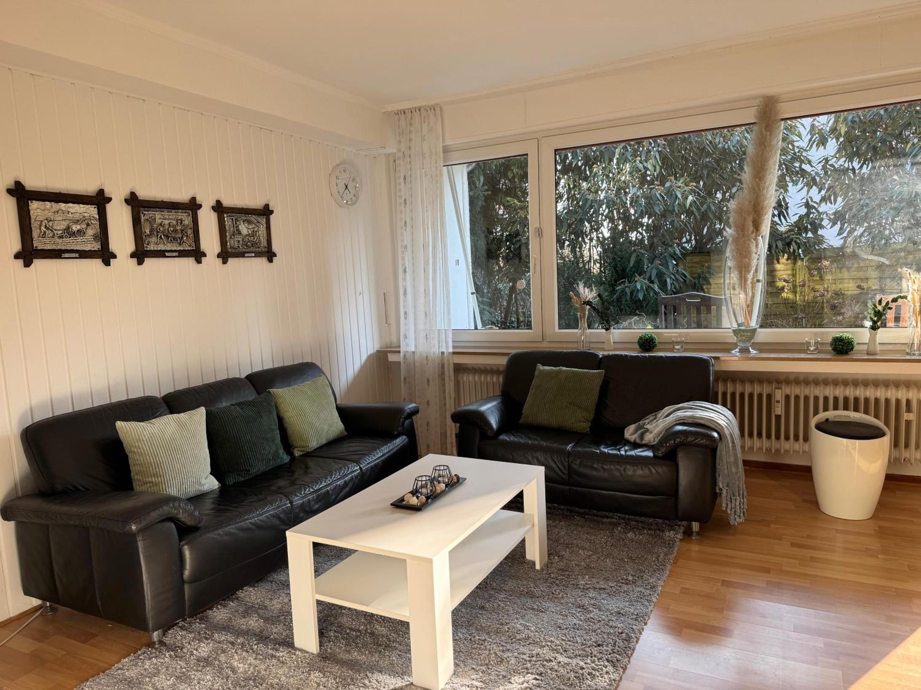 One-Bedroom Apartment with Terrace photo 2