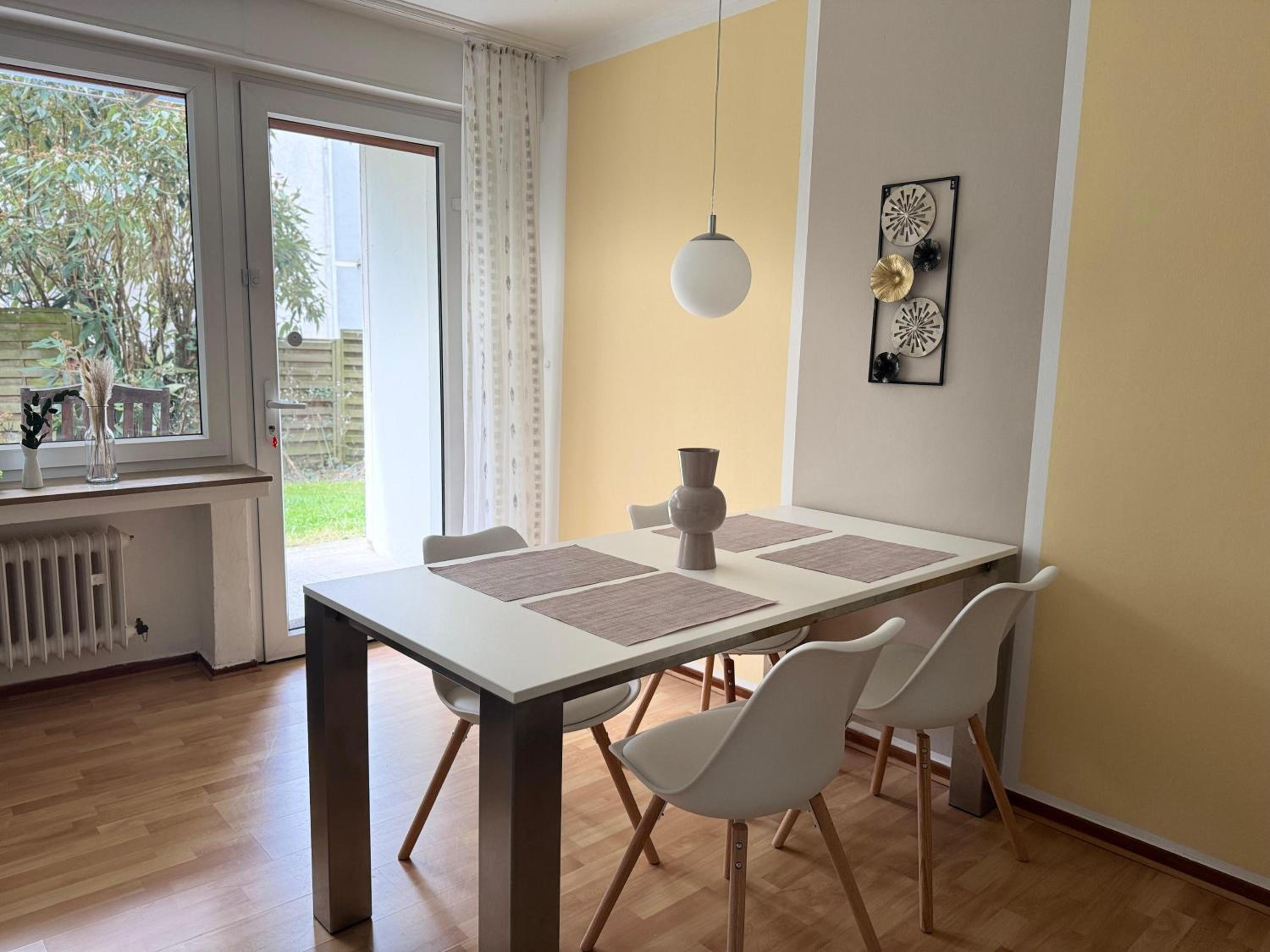 One-Bedroom Apartment with Terrace photo 1