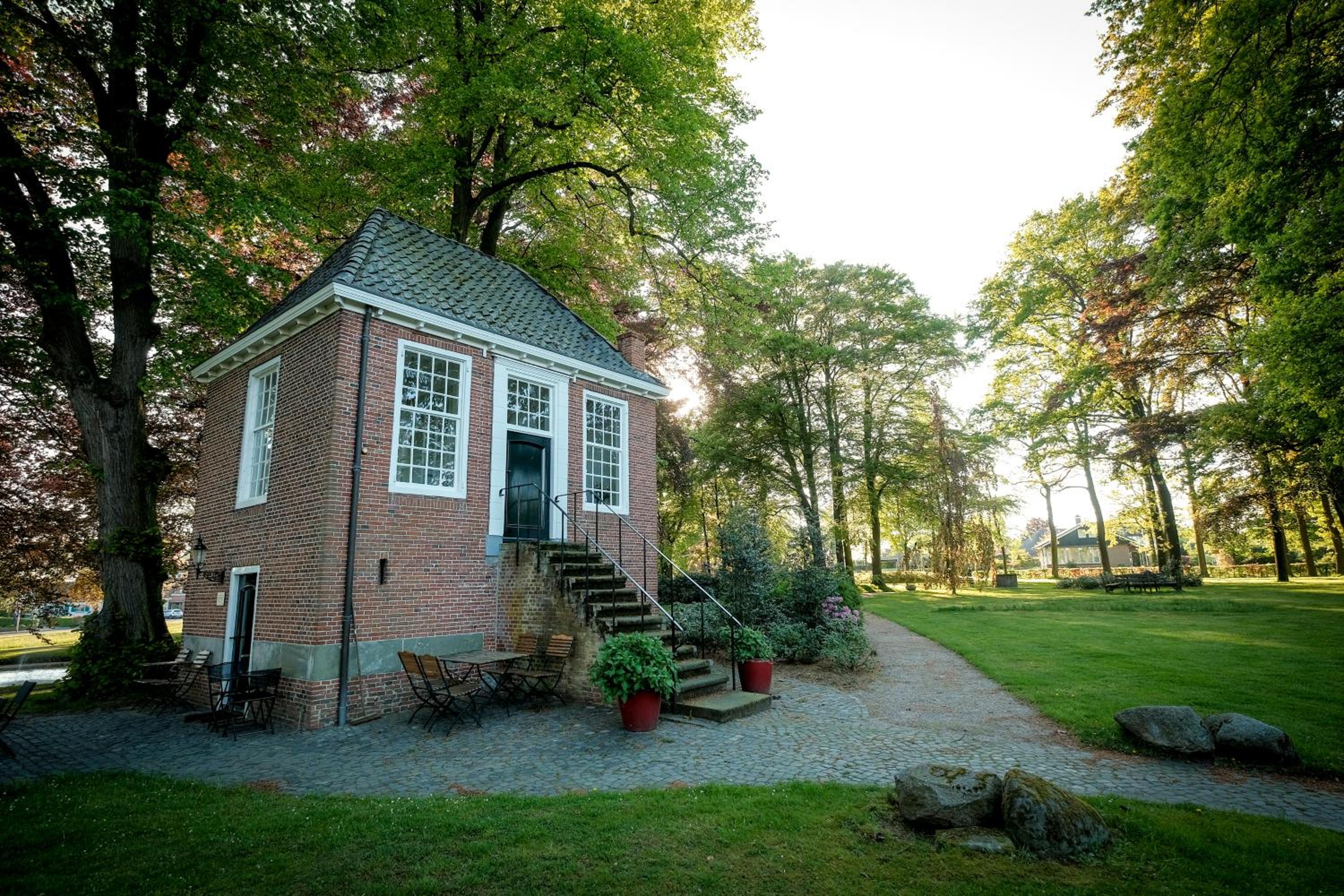 One-Bedroom House - Photo 4