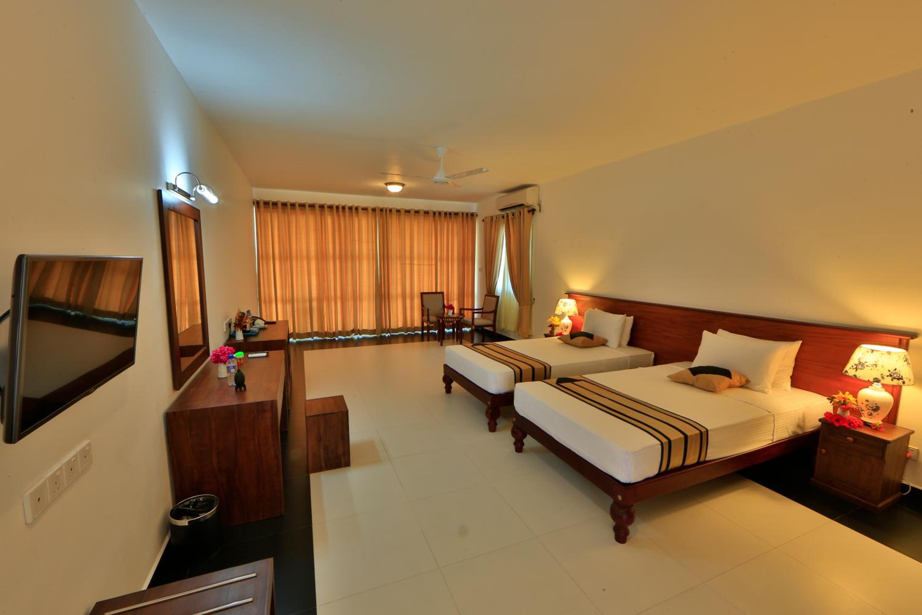 Villa - Beach Front - Photo 4