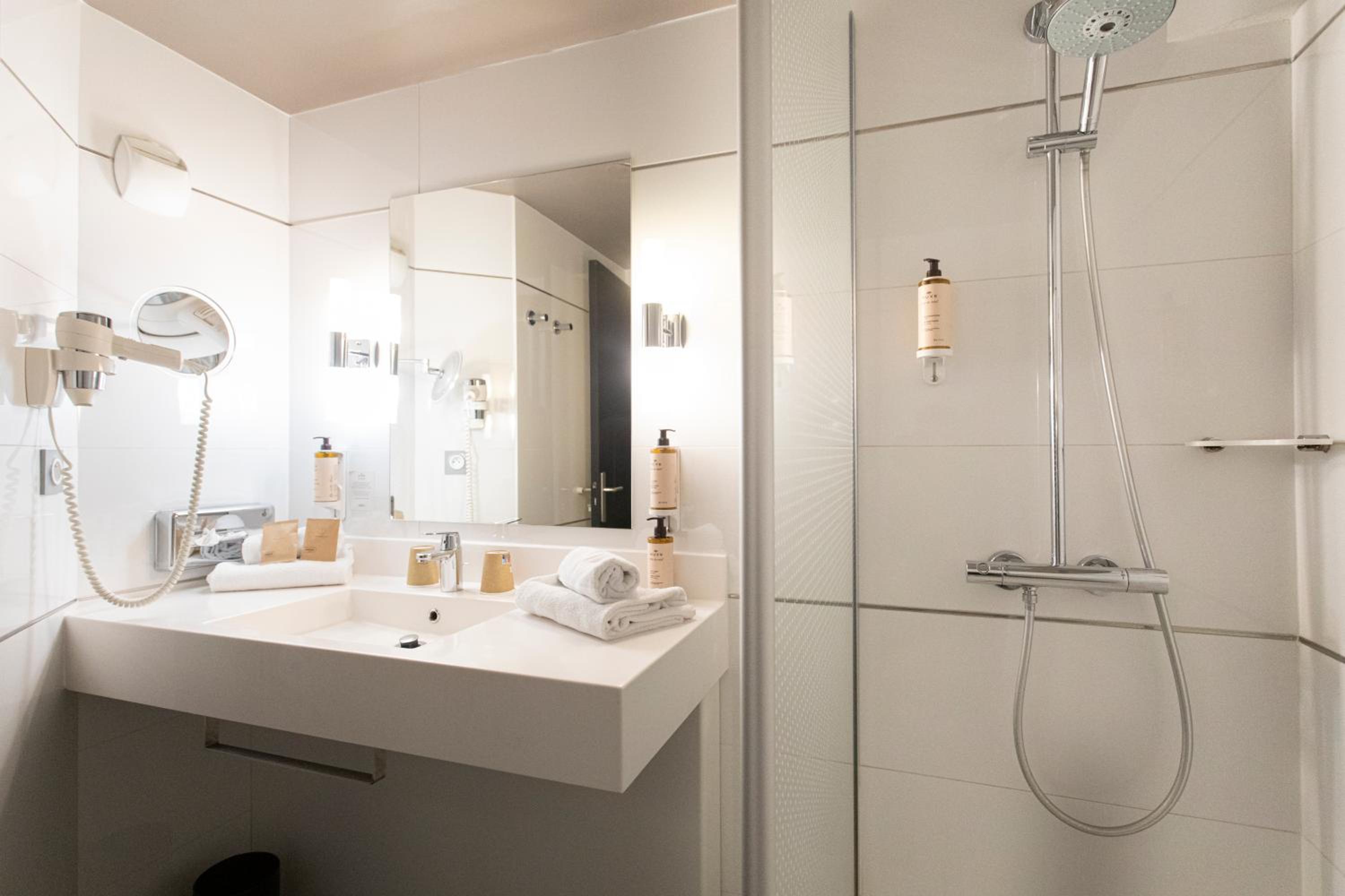 Couture Privilege Room with Sea View - Photo 2