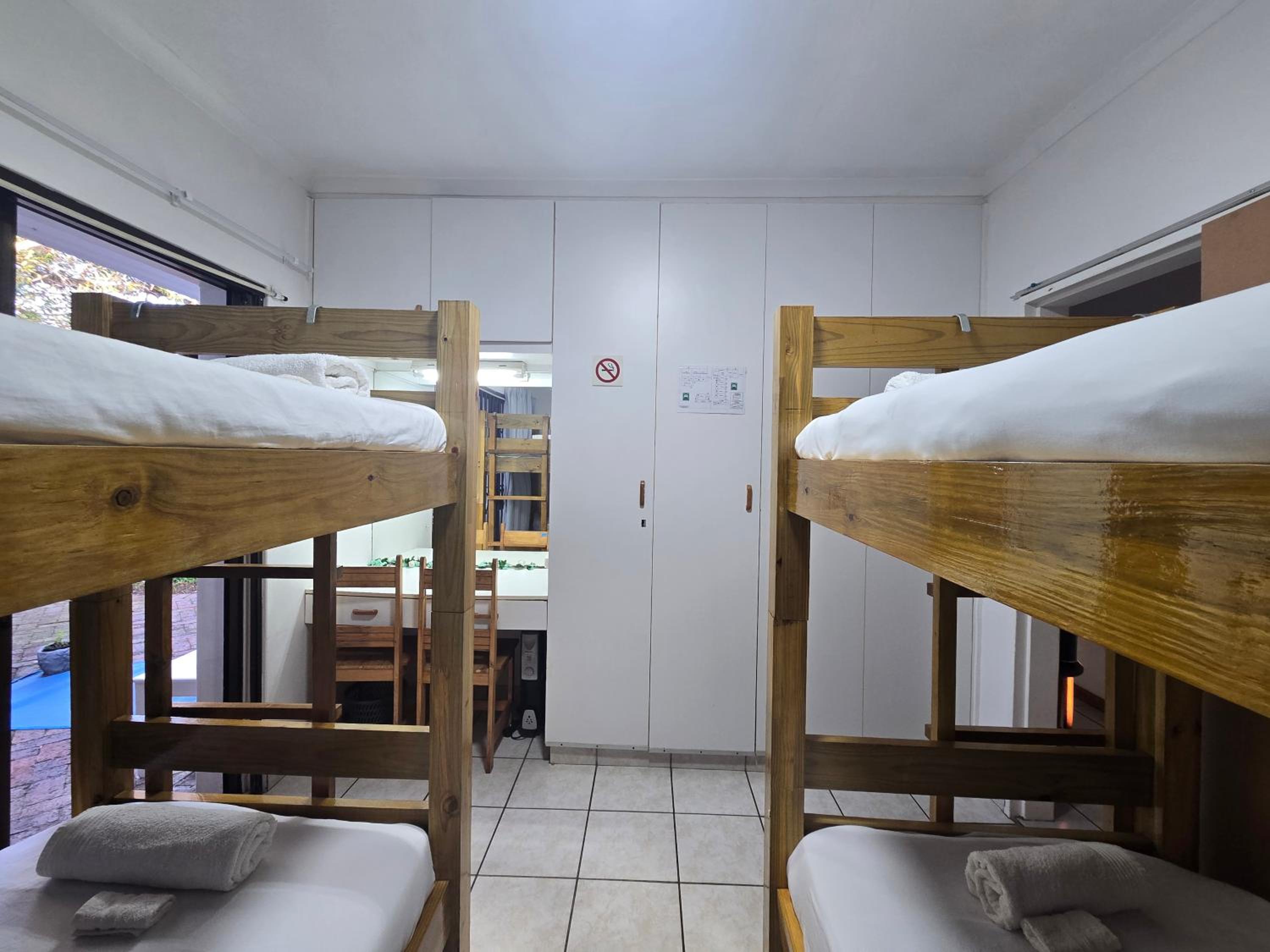 Single Bed in Dormitory Room photo 2