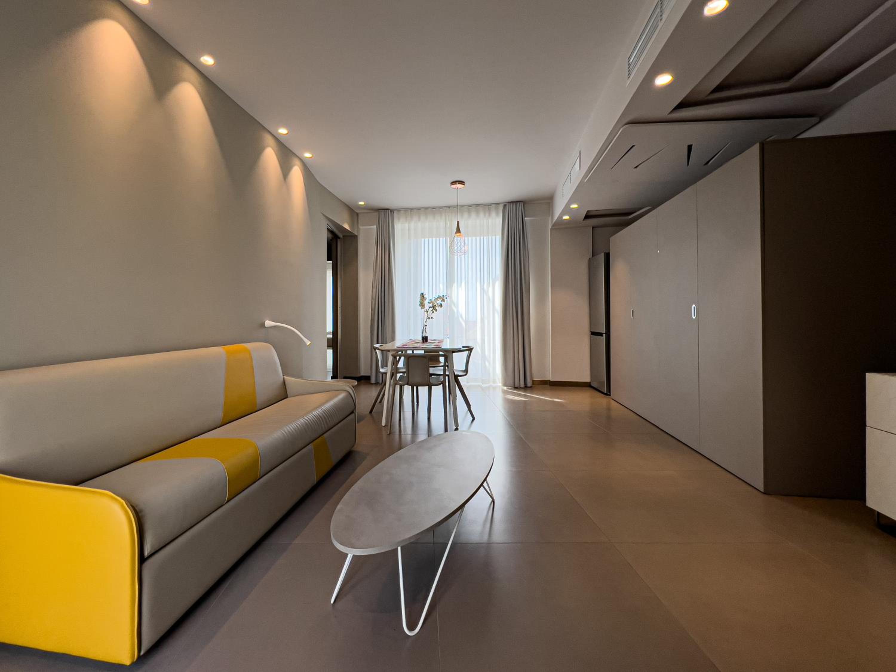 One-Bedroom Deluxe Apartment