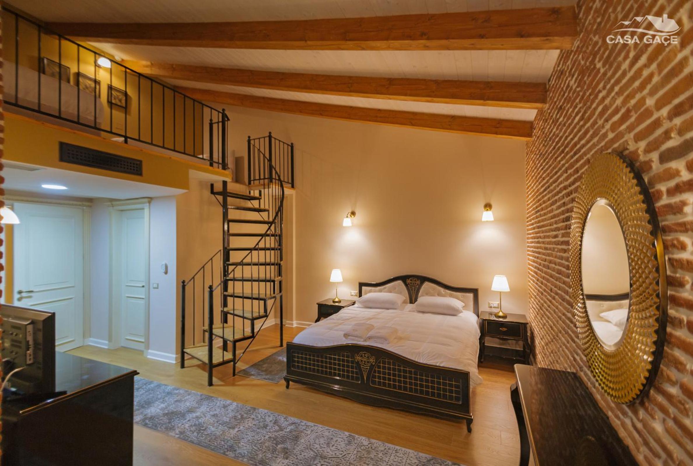 Suite with Balcony photo 1