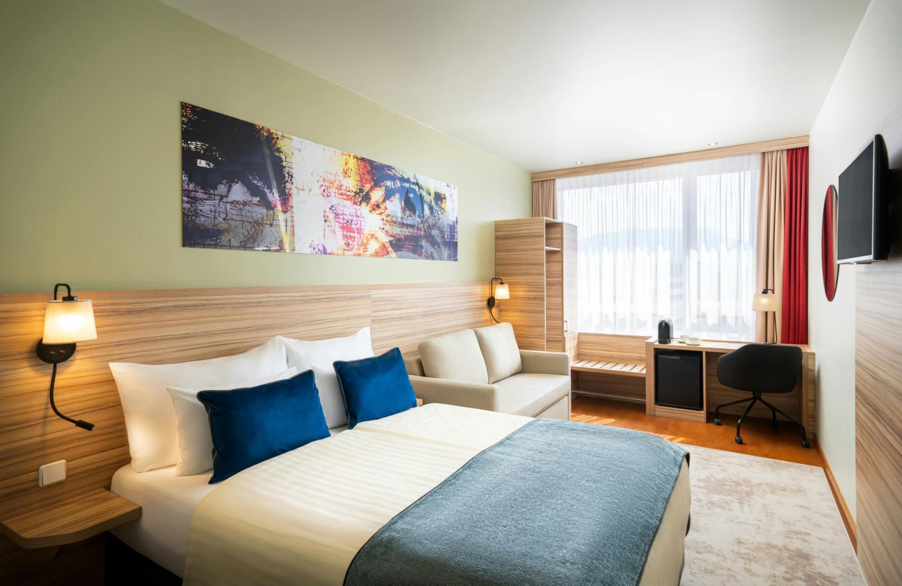 Family Triple Room thumbnail 5