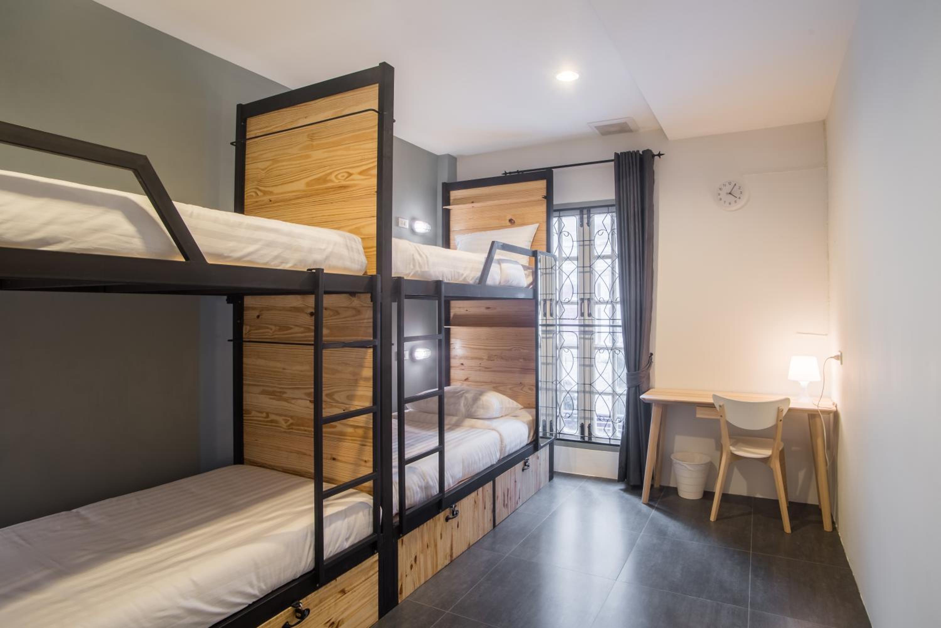 Quadruple Room with Bathroom photo 2