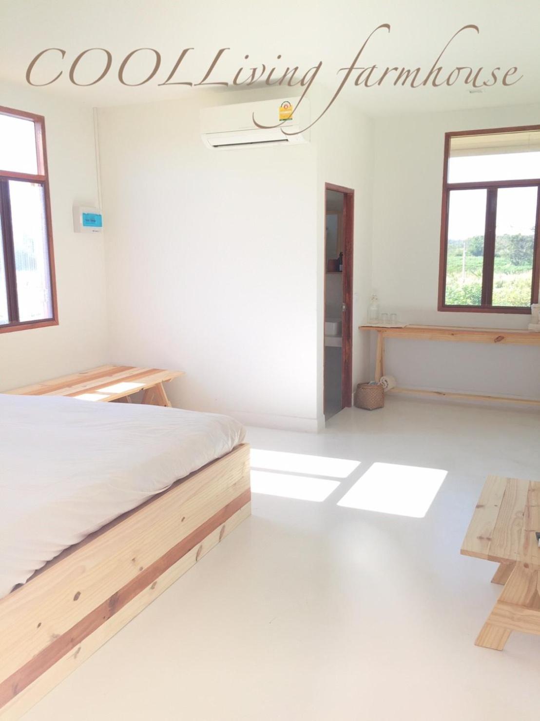 King Room with Balcony - Photo 6