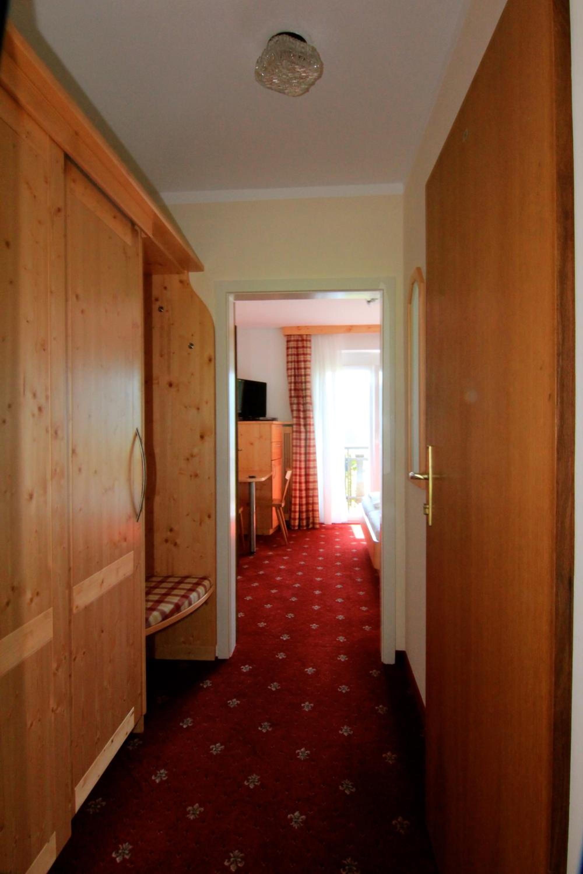 Double Room with Balcony photo 2