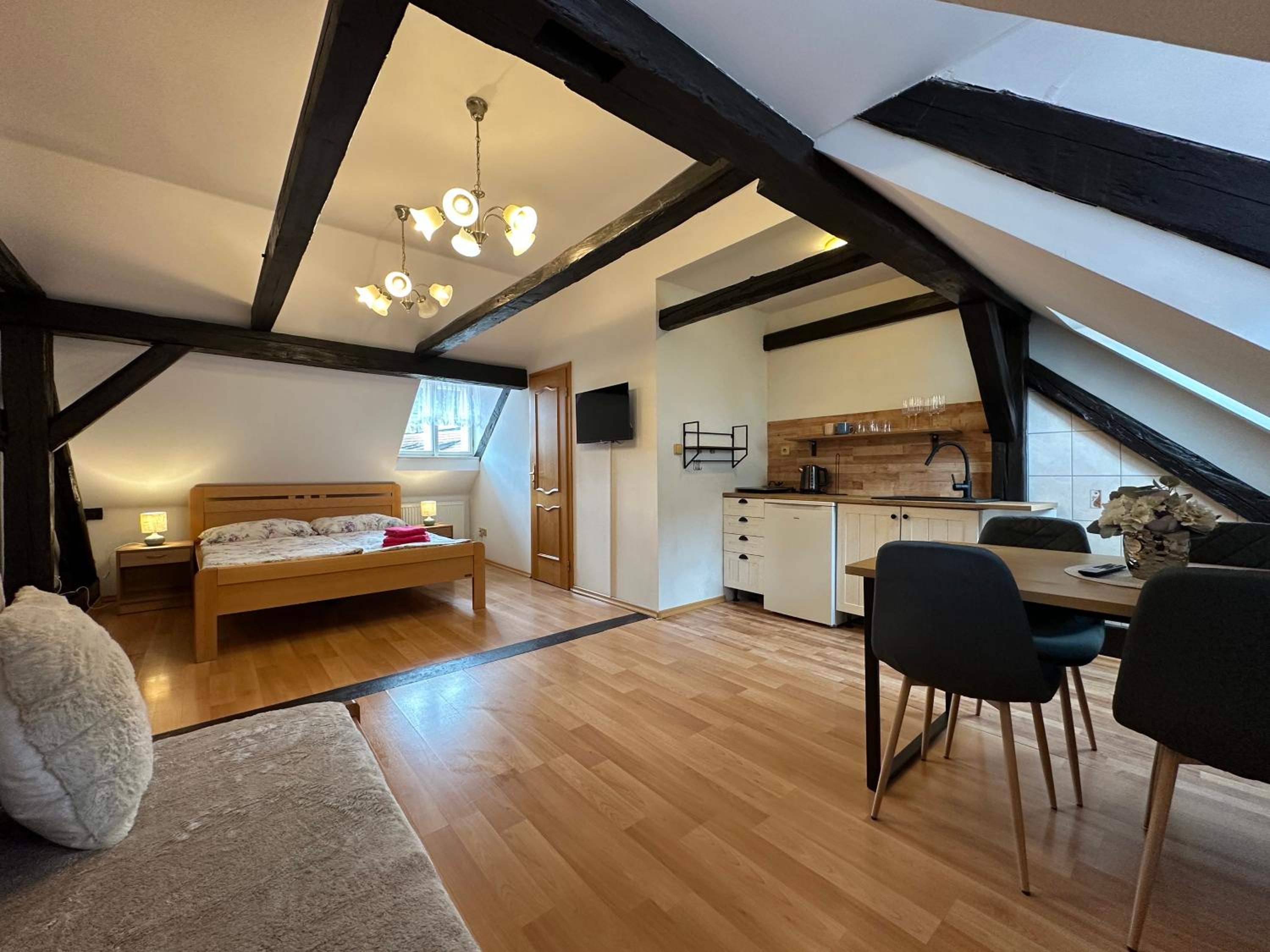 Deluxe Double Room with Extra Bed photo 1