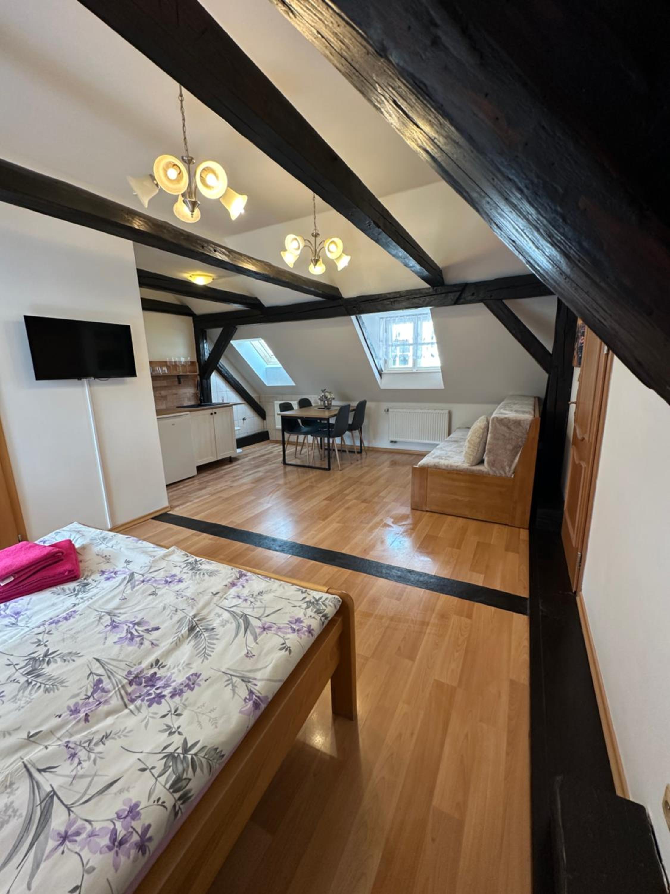 Deluxe Double Room with Extra Bed photo 3