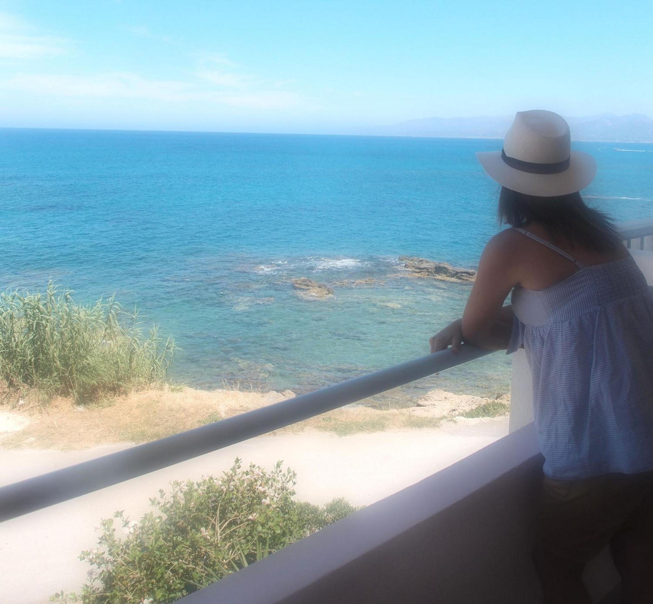 One-Bedroom Apartment with Sea View photo 3