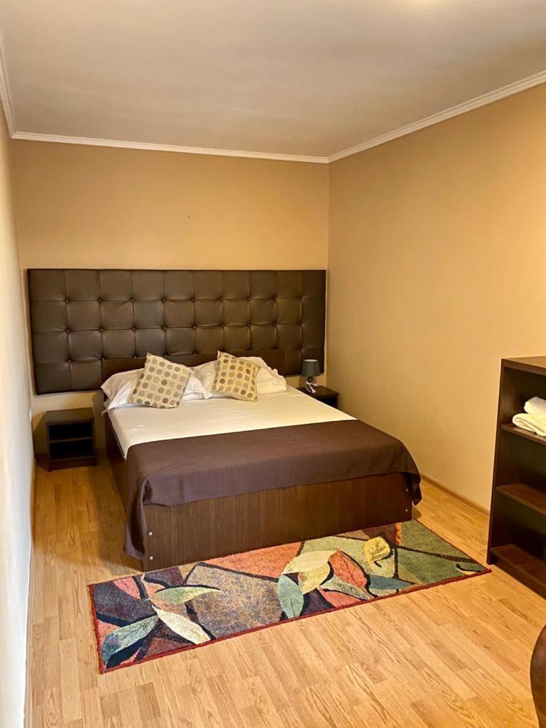 Two-Bedroom Apartment - Photo 2
