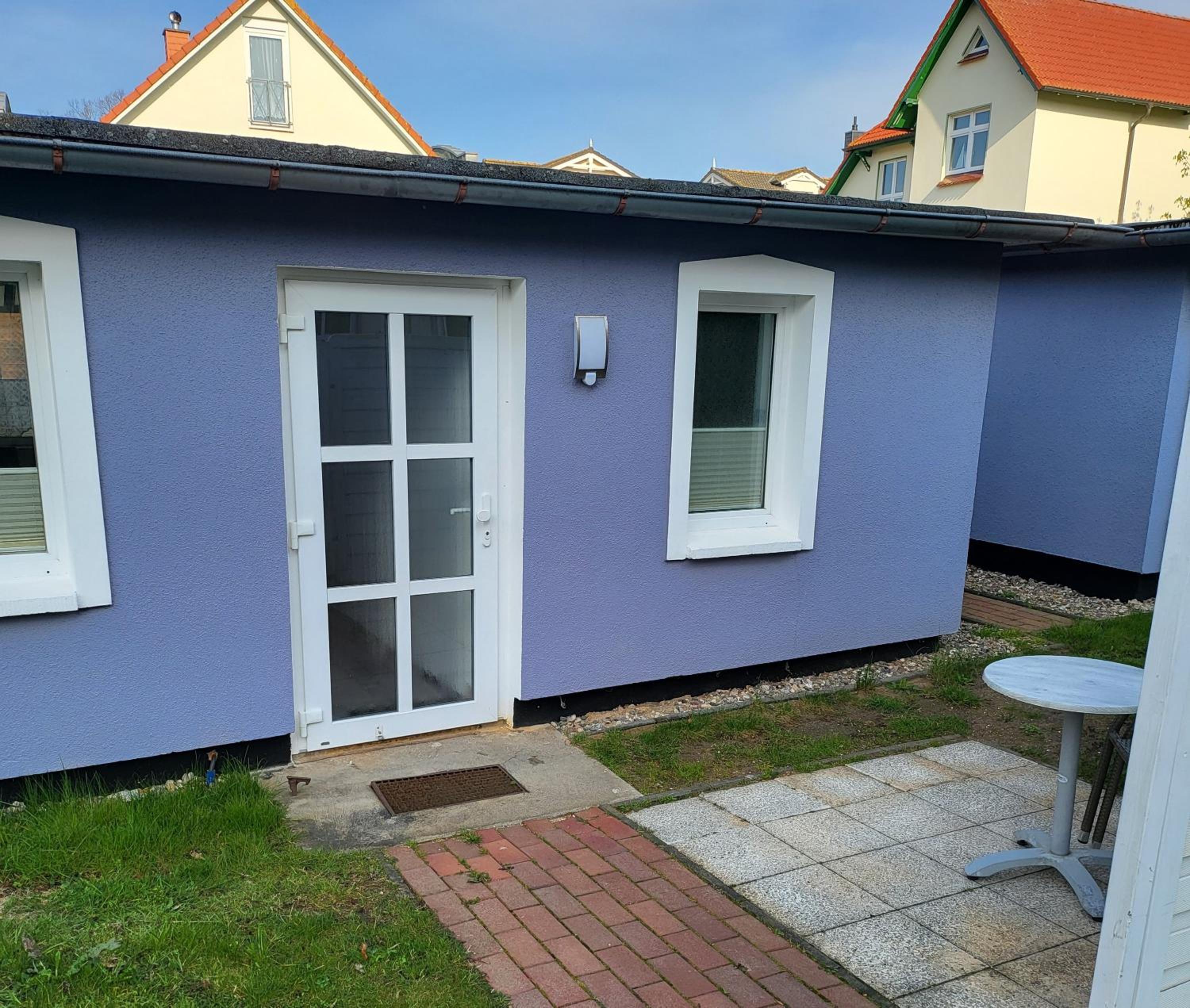 Bungalow with Patio