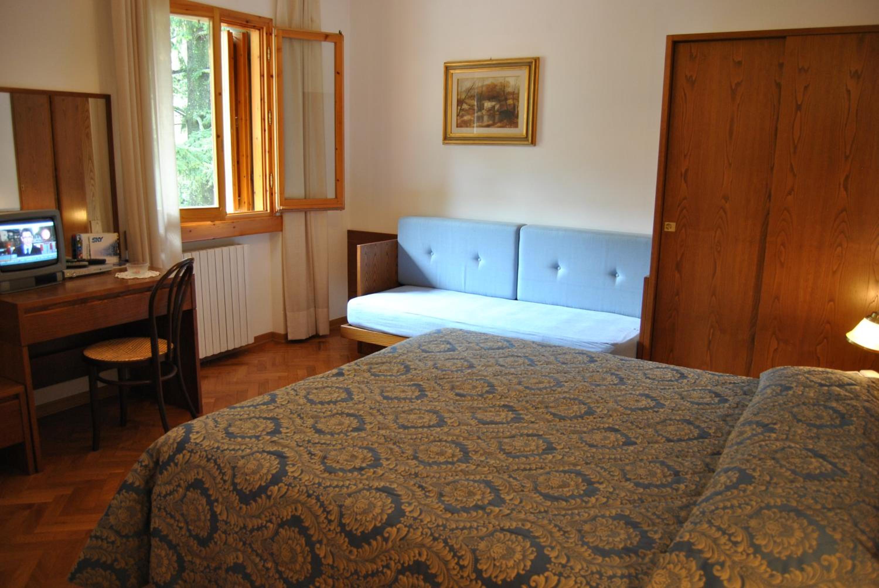 Double Or Twin Room With Terrace