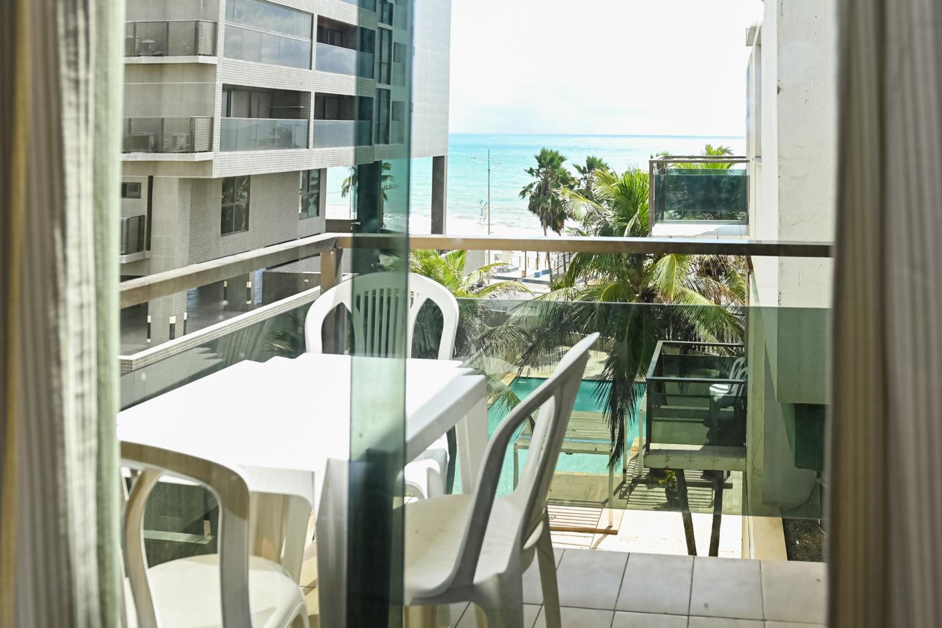 Apartment with Sea View - Photo 4
