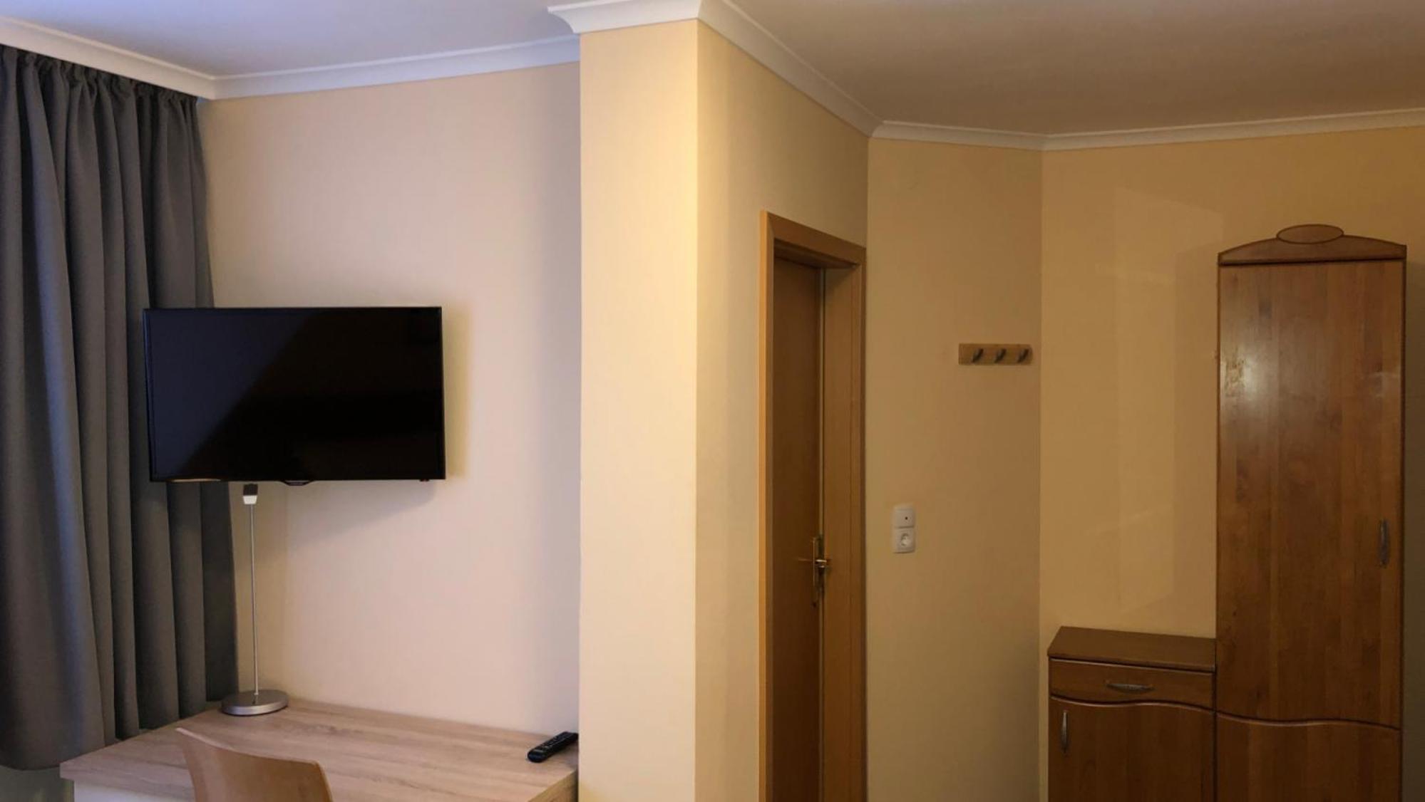 Double or Twin Room photo 2