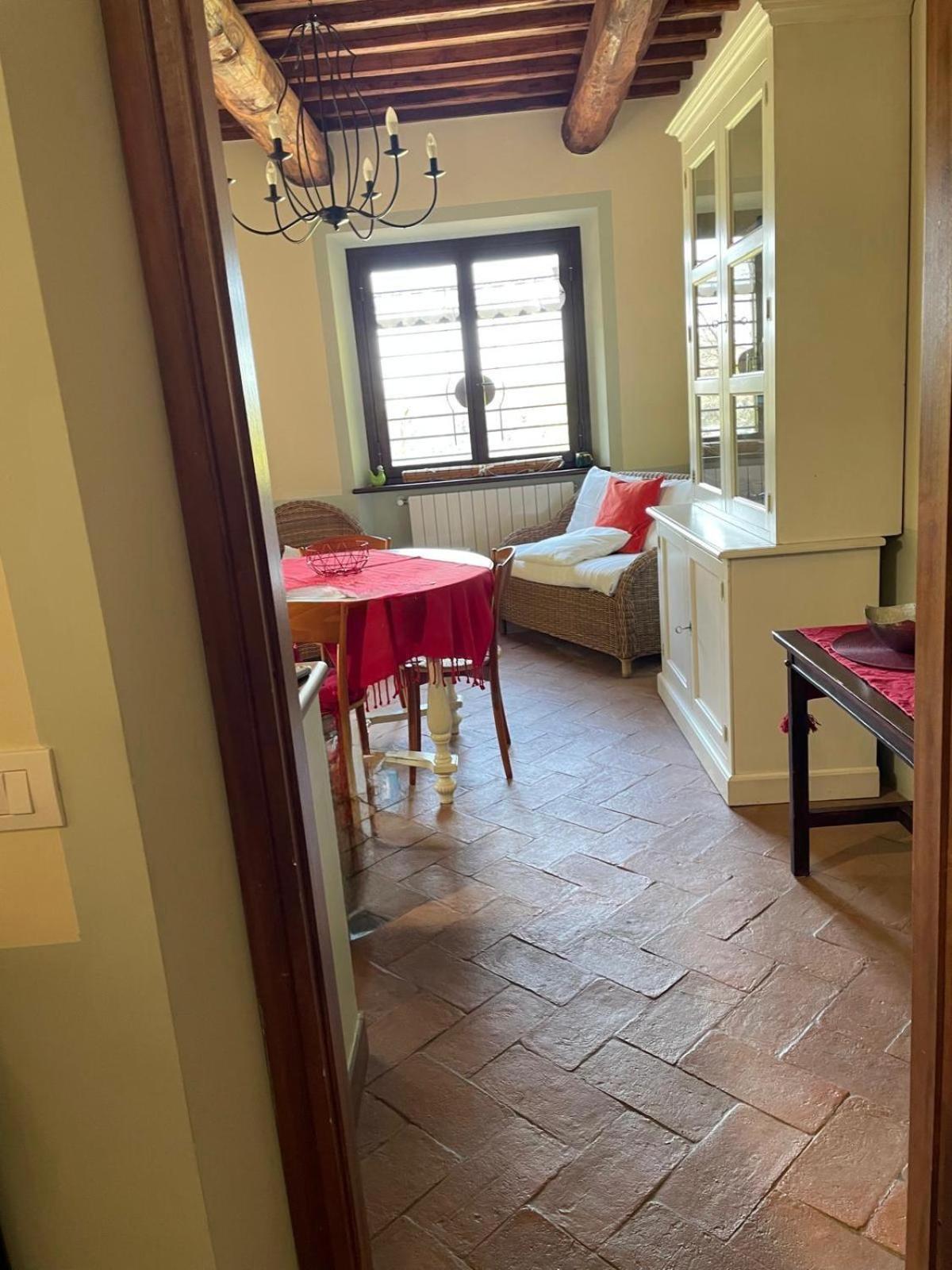 One-Bedroom Apartment with Lake View photo 1
