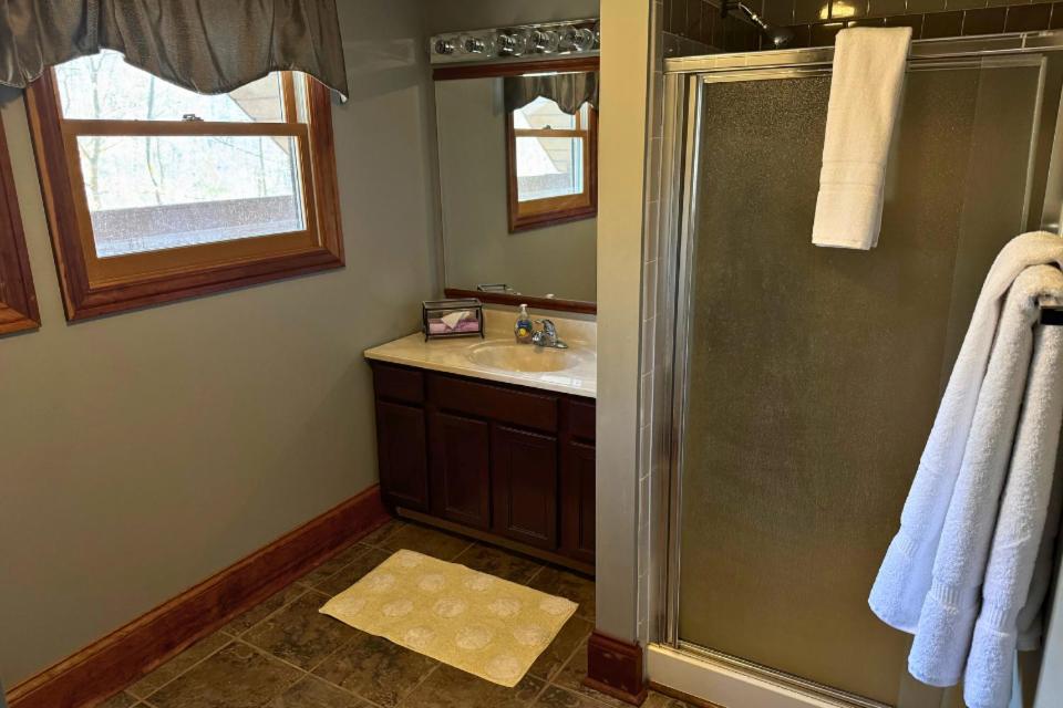 Three-Bedroom Vacation Home photo 3