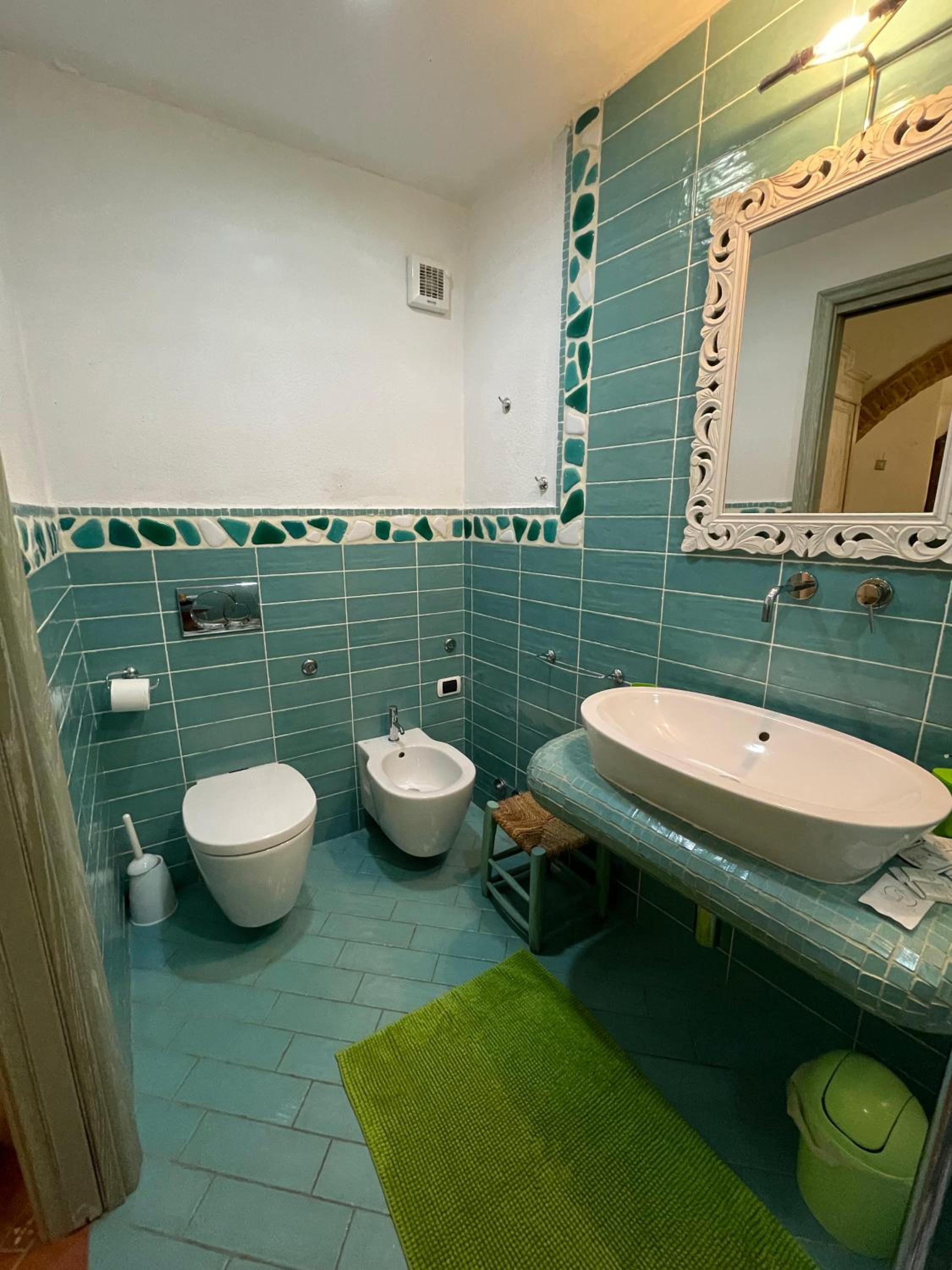 Quadruple Room with Private Bathroom photo 2