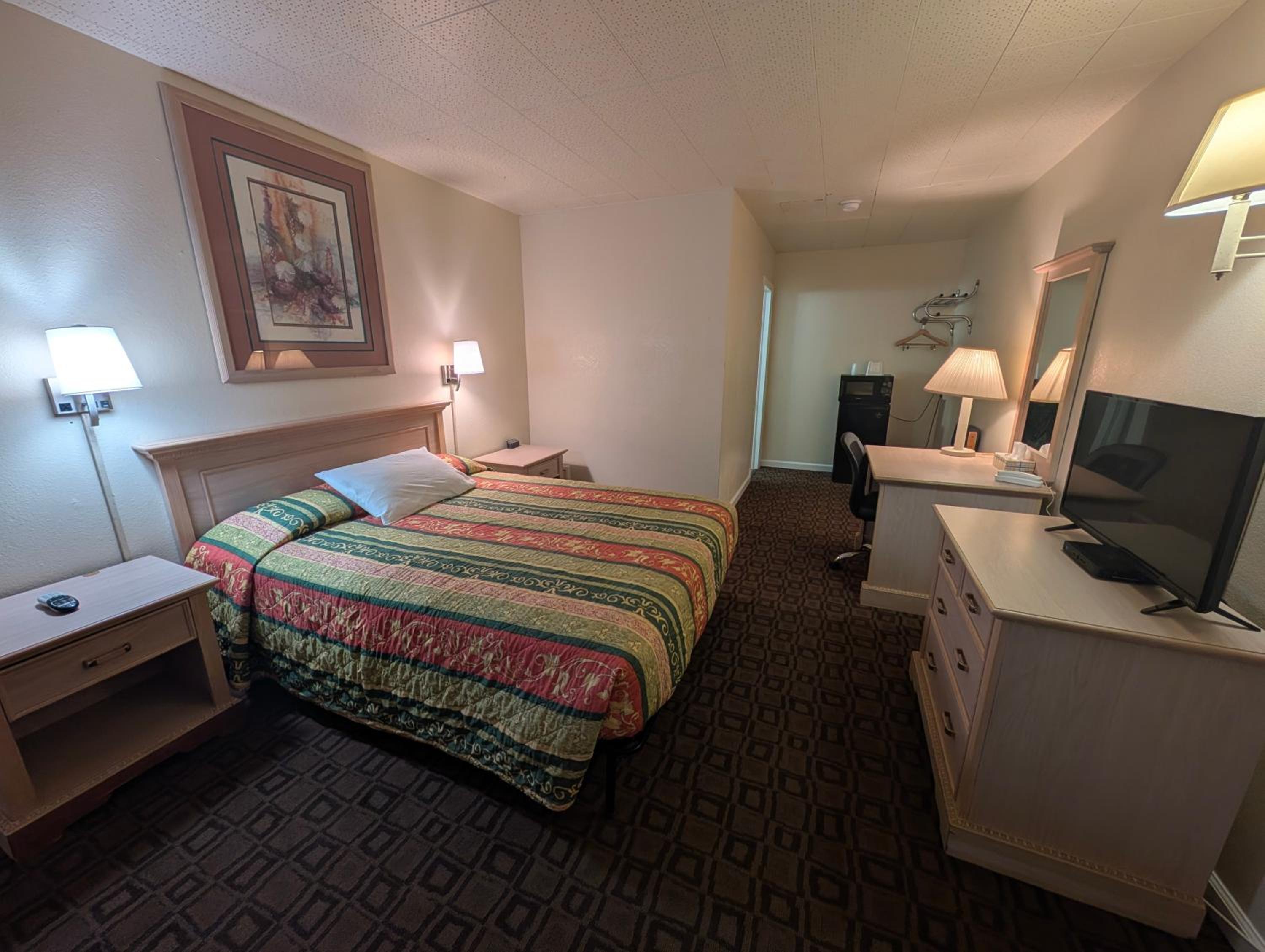 Queen Room - Photo 1