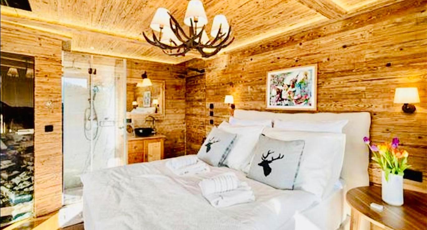 King Room with Mountain View