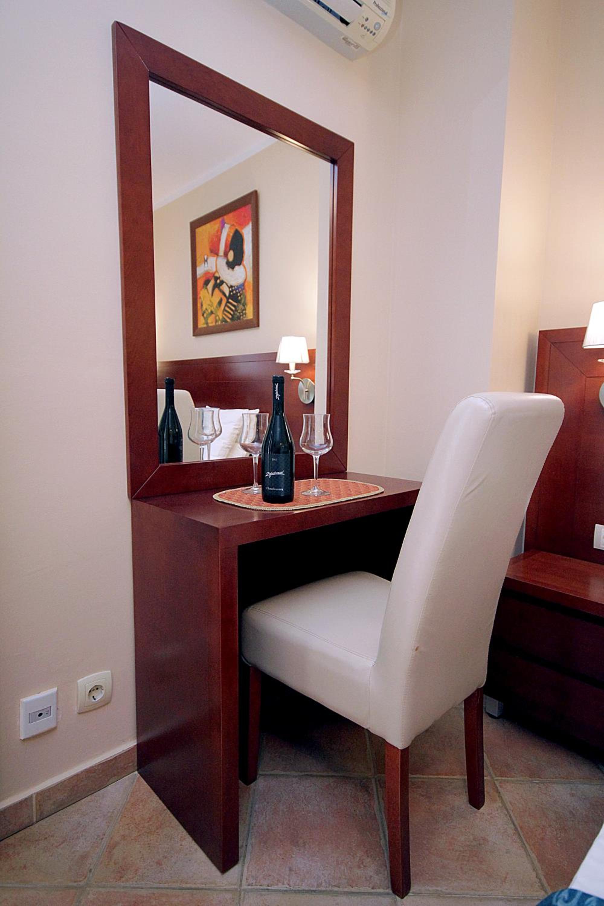 Standard Triple Studio with balcony and Partial Sea View photo 1
