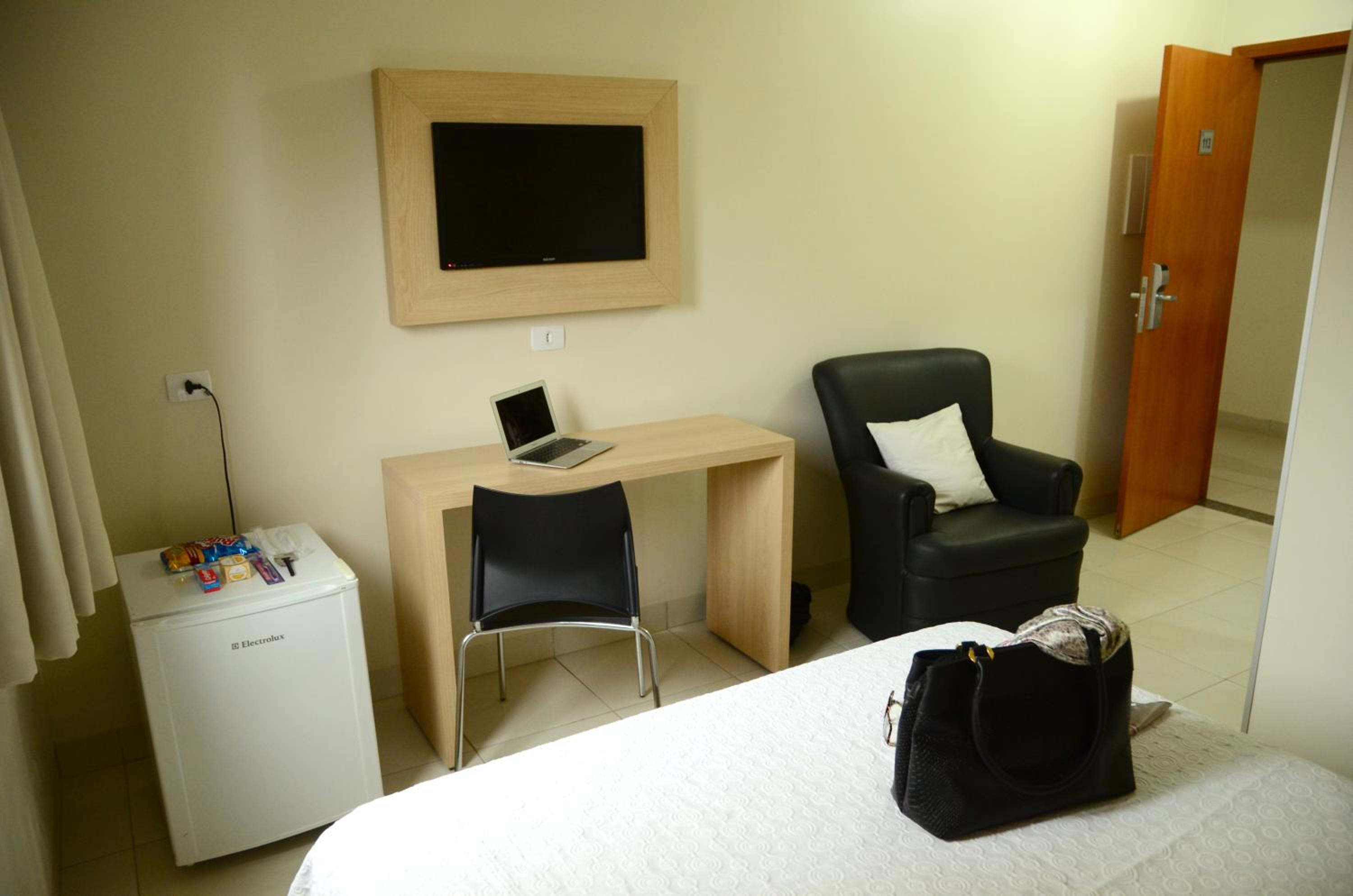 Standard Room with Double Bed photo 2