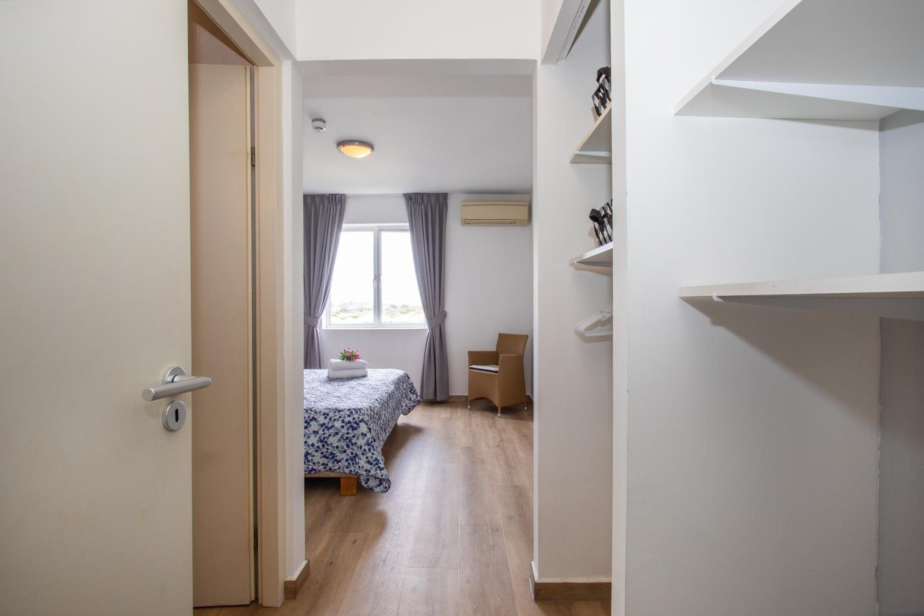 Two-Bedroom Apartment with Ocean View photo 2