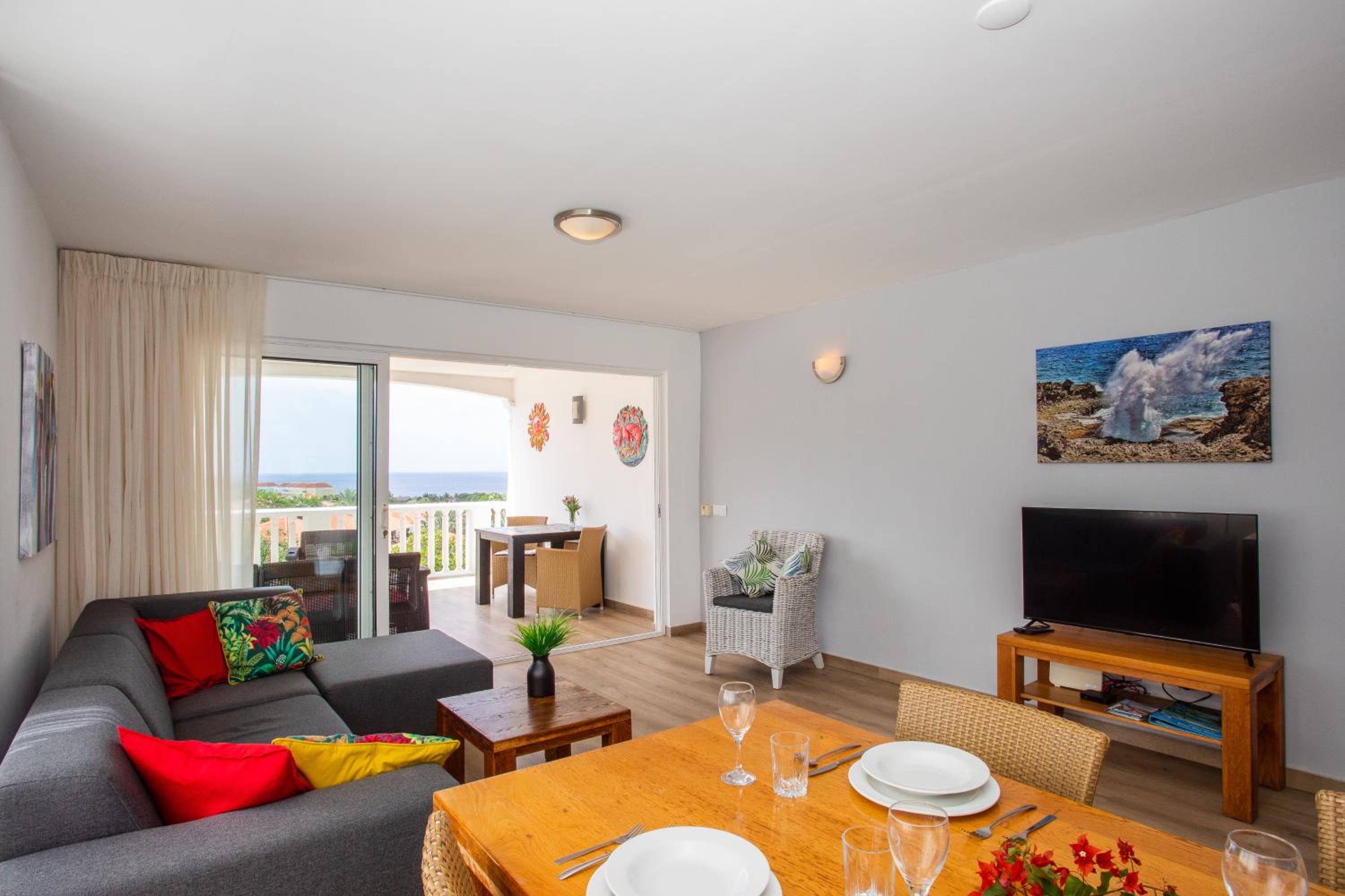 Two-Bedroom Apartment with Ocean View photo 3
