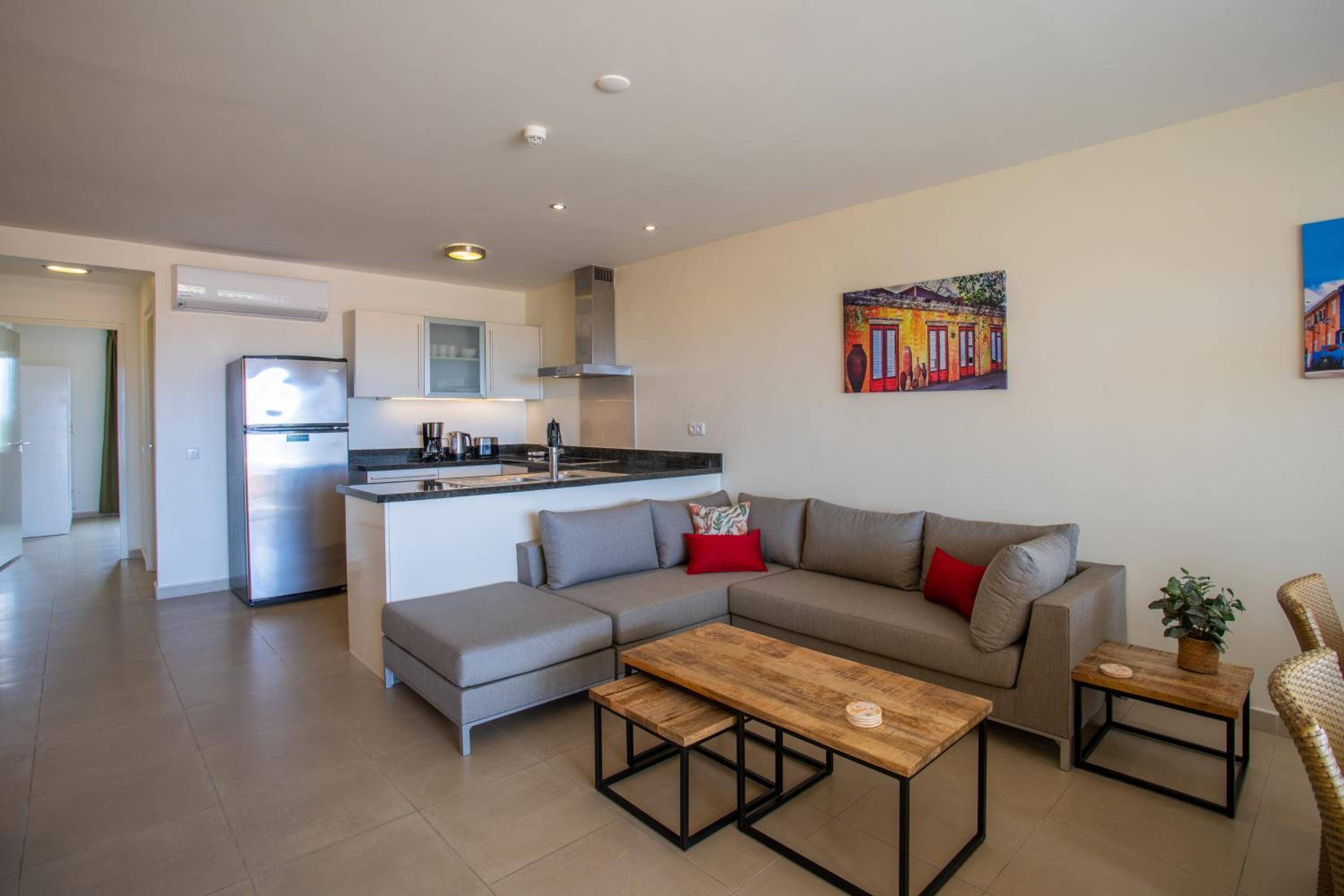 Two-Bedroom Deluxe Apartment with Ocean View photo 3