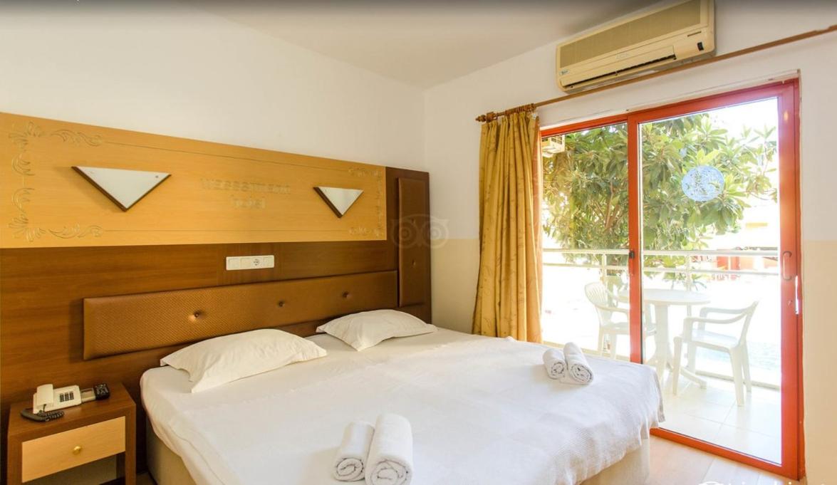 Standard Double or Twin Room photo 1