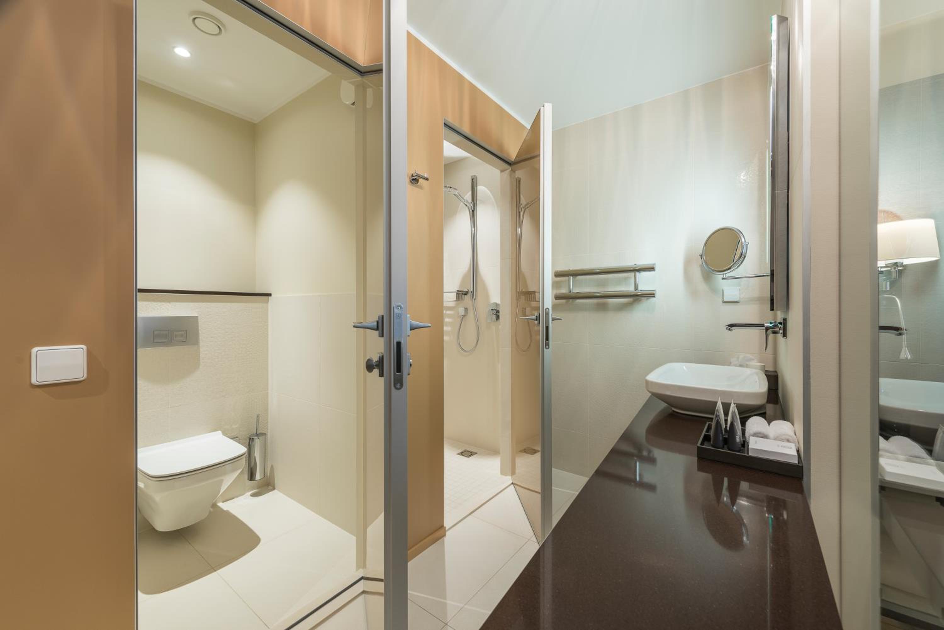 Classic Double or Twin Room with Spa Access photo 2