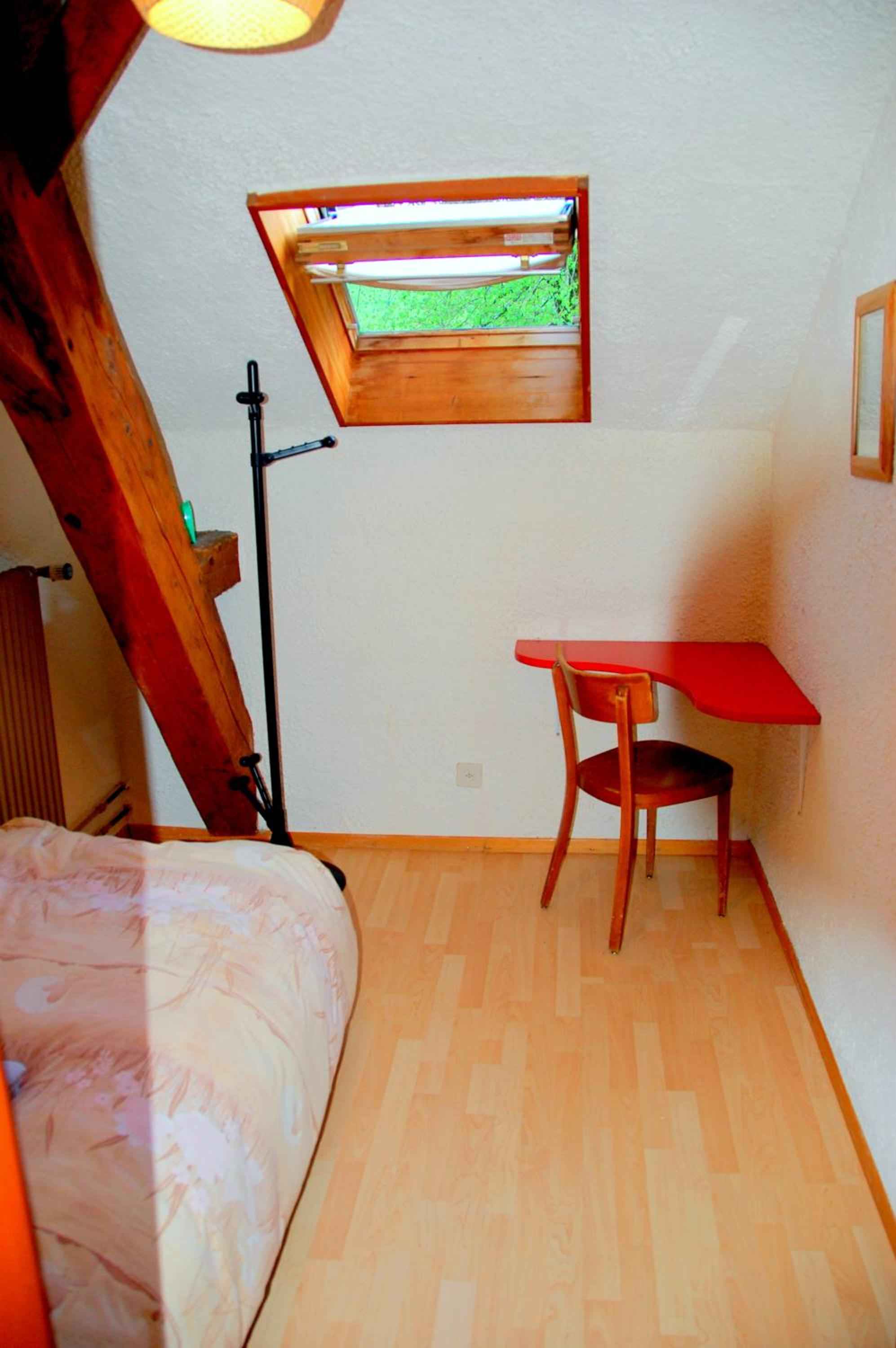 Single Room with Shared Bathroom