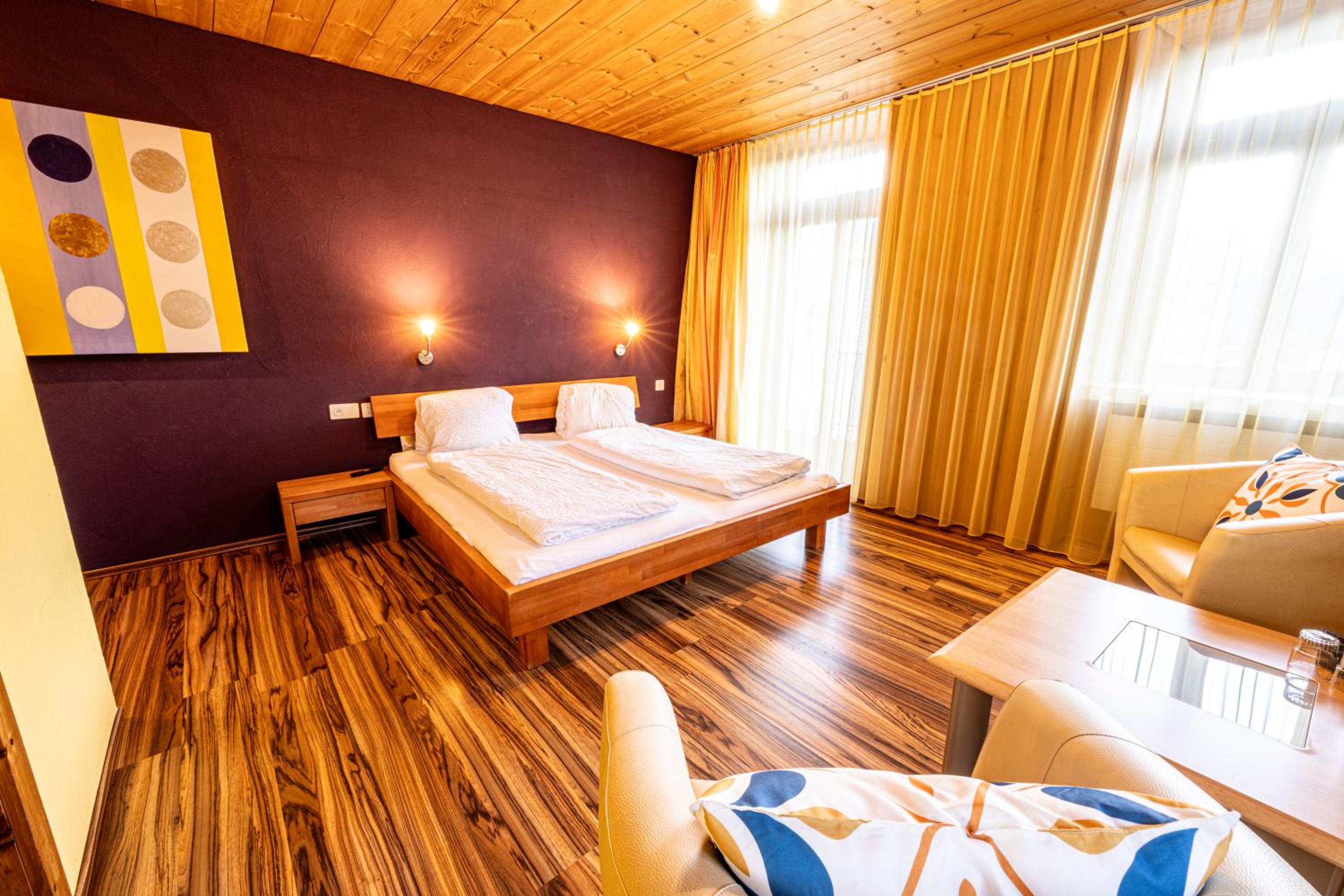 Large Double Room photo 2