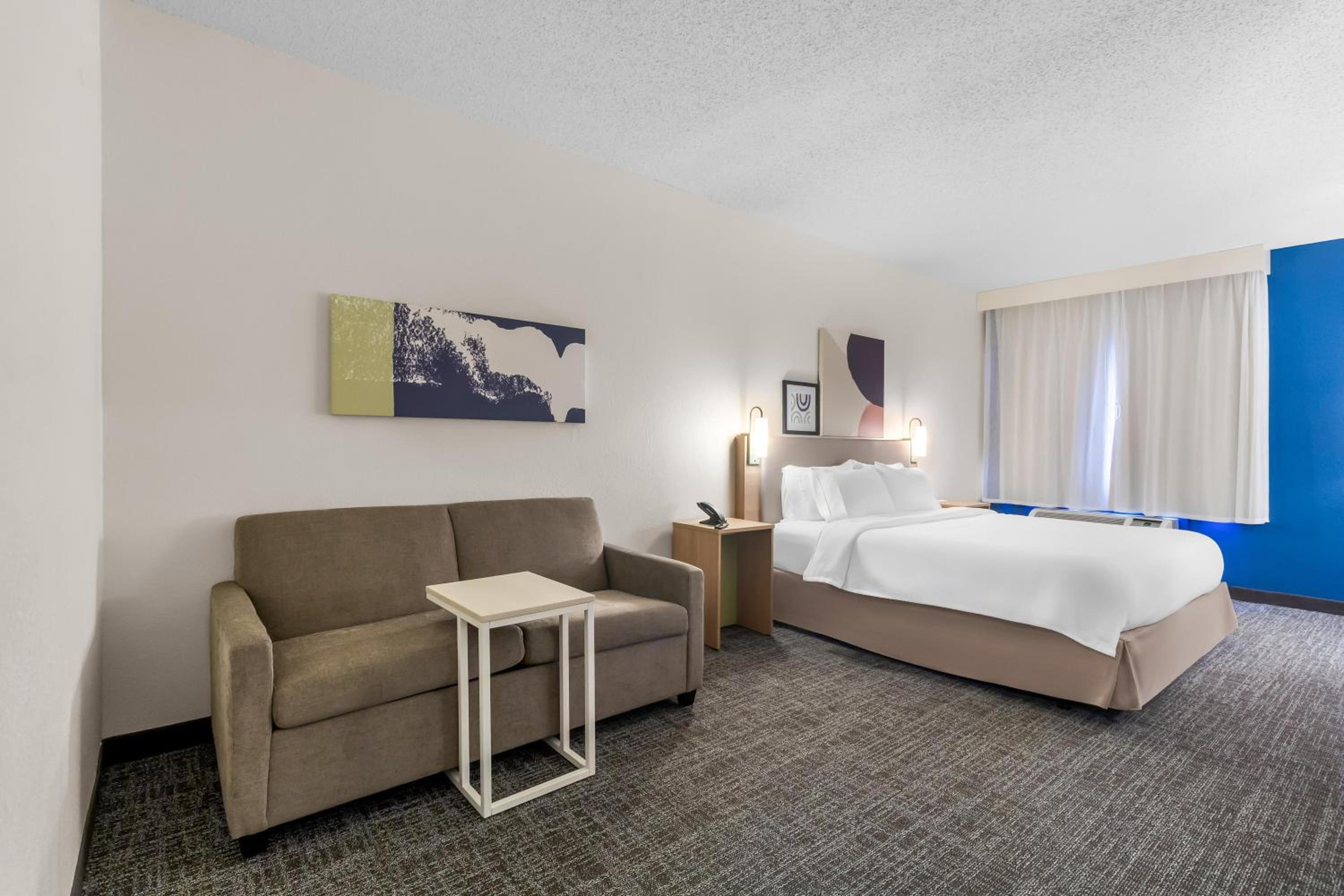 King Room with Sofa Bed and Bathtub - Mobility/Hearing Access - Photo 3