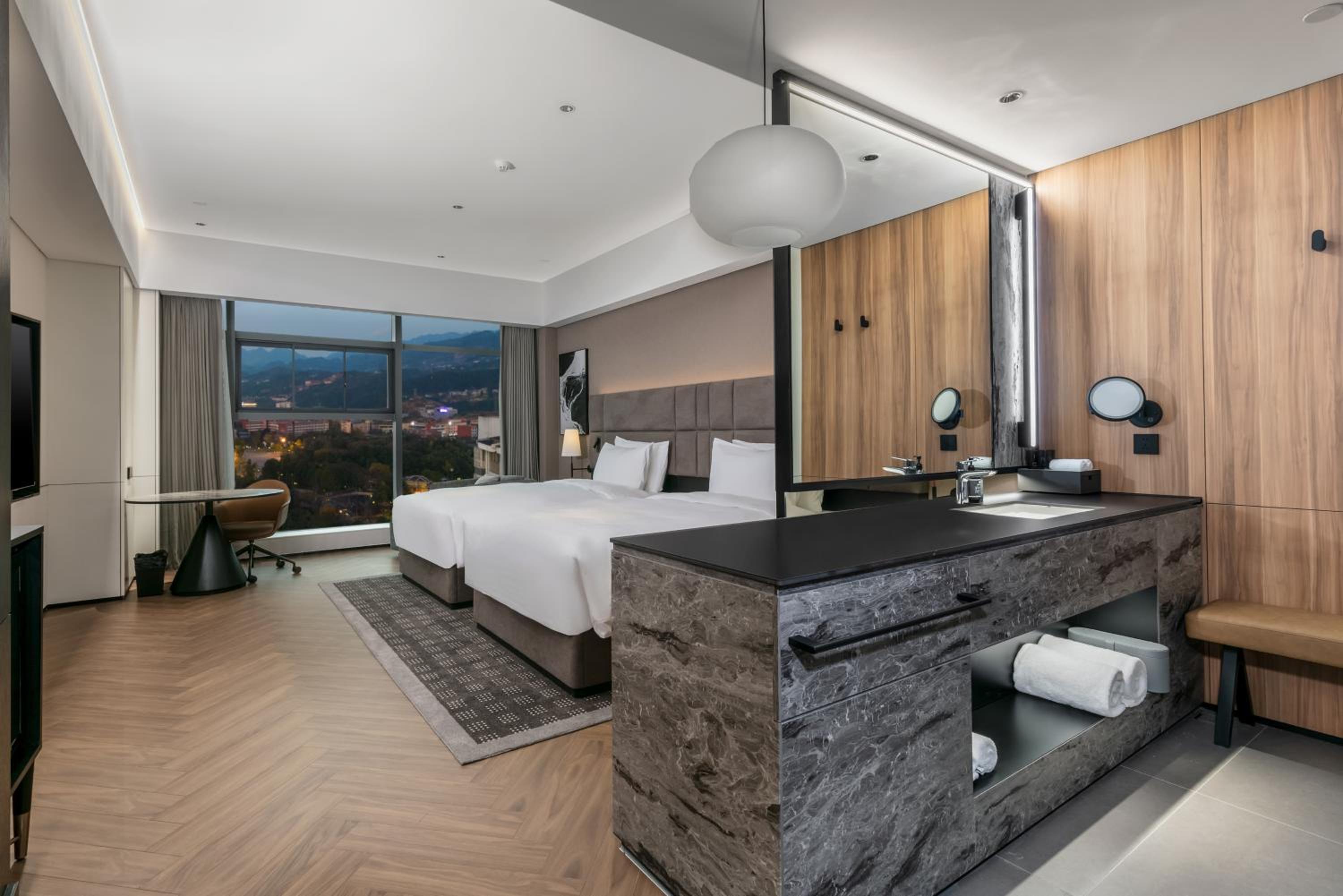 Superior Deluxe Double or Twin Room  photo 1