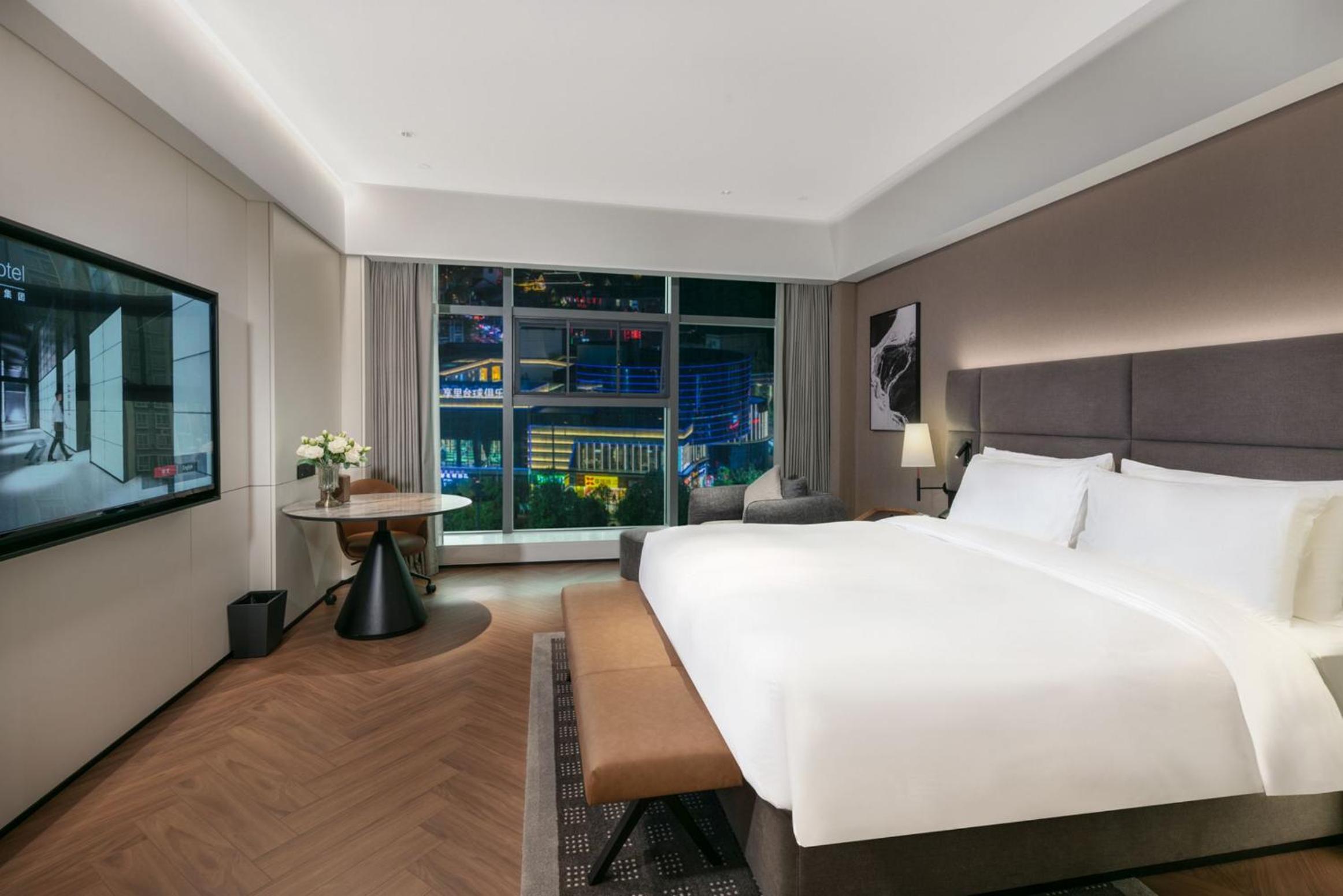 Deluxe King Room photo 2