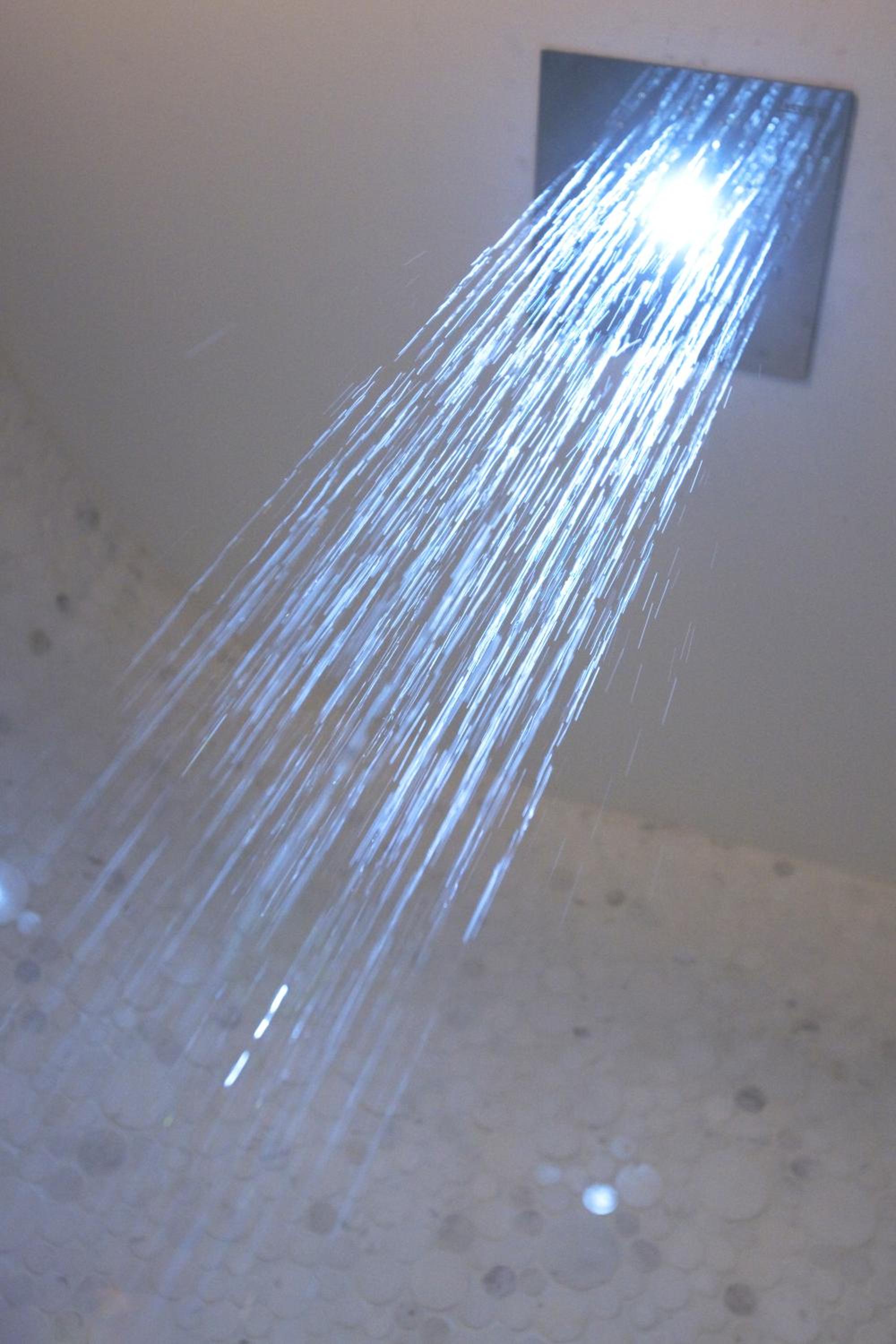 Superior Double Room with Massaging-Jet Shower photo 3