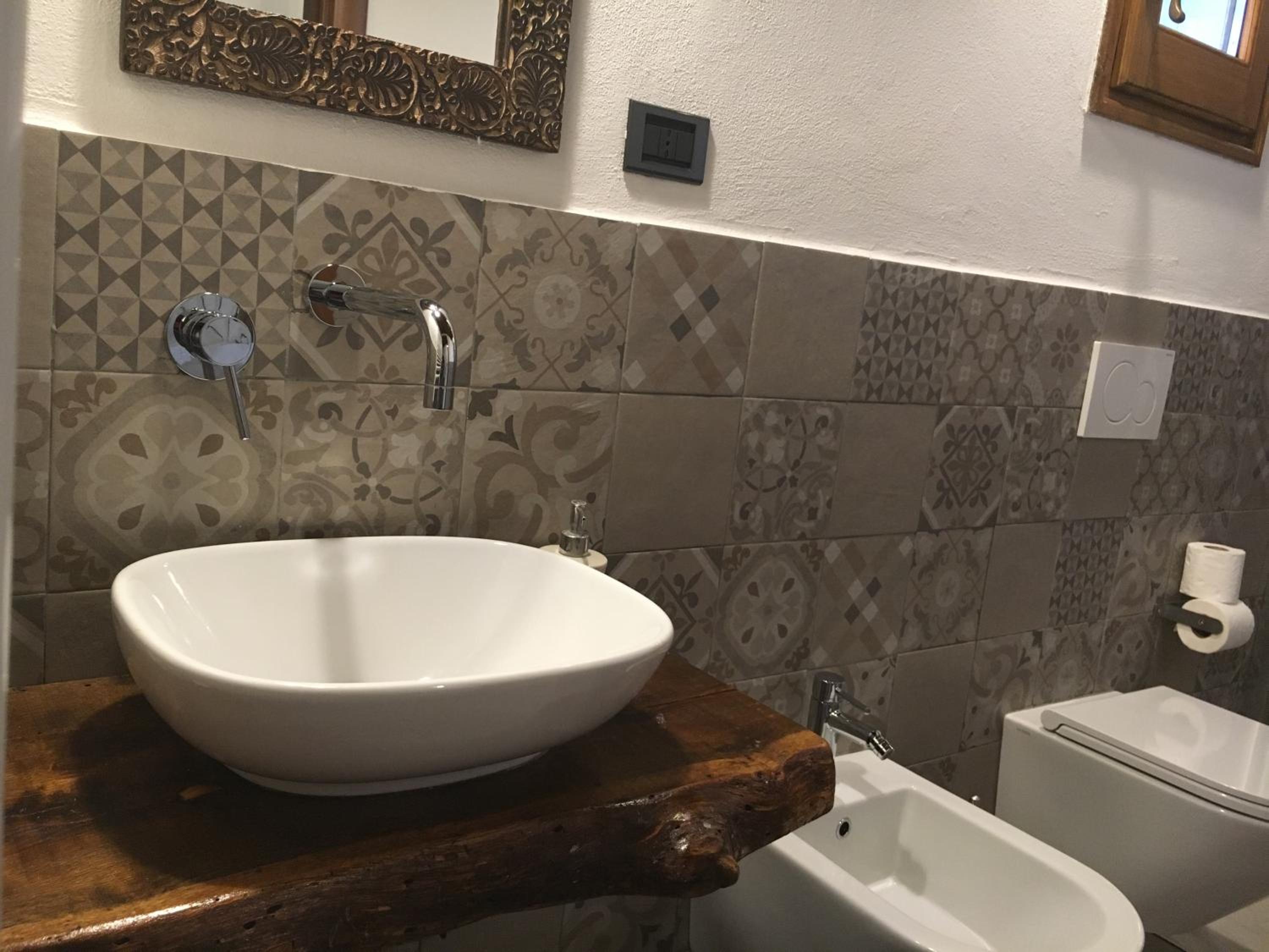Double Room with Private Bathroom - Photo 3