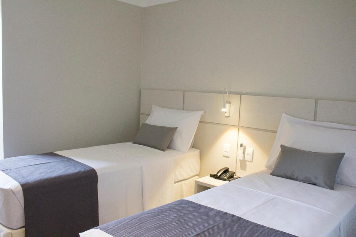 Twin Room - Photo 3