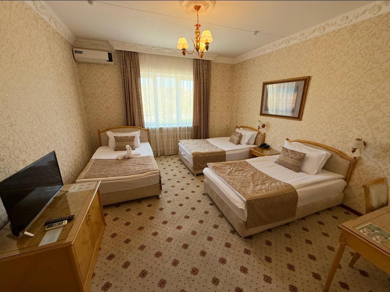 Deluxe Triple Room photo 2
