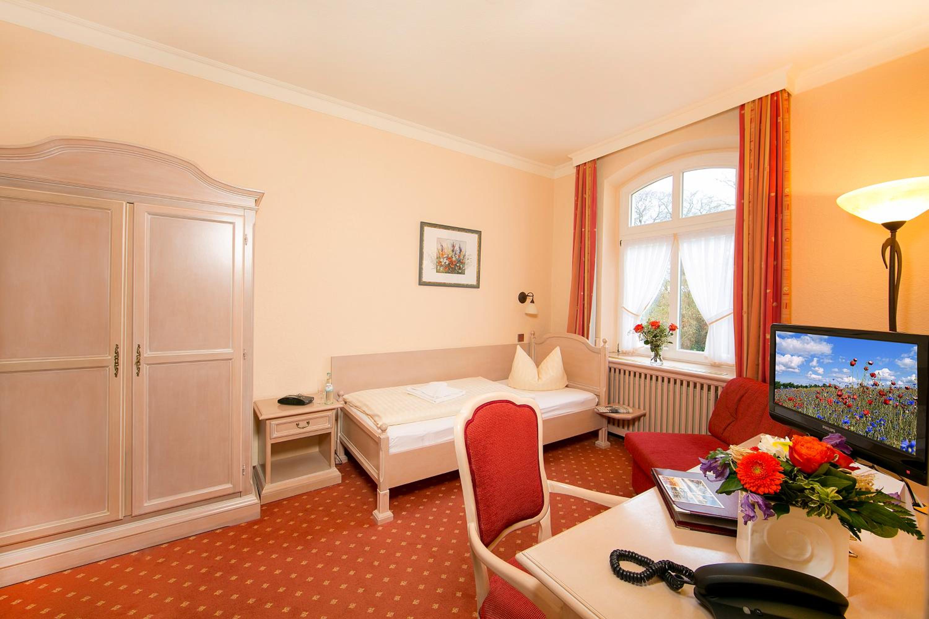 Single Room photo 3
