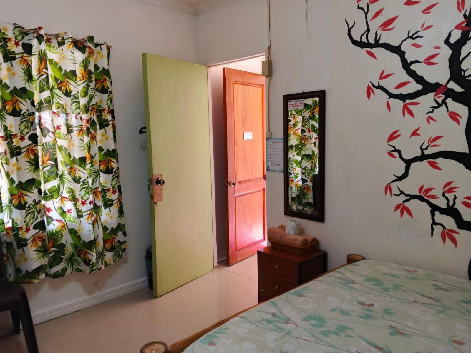 Deluxe Double Room - Photo 13